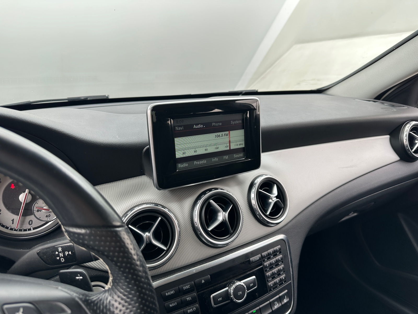 Thumbnail: 2015 Mercedes-Benz GLA - 3