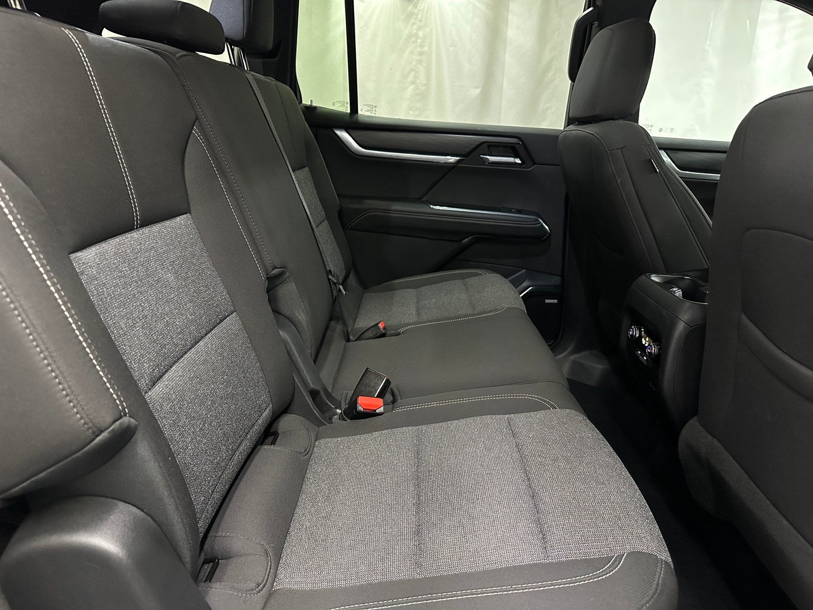 Thumbnail: 2025 GMC Acadia - 6