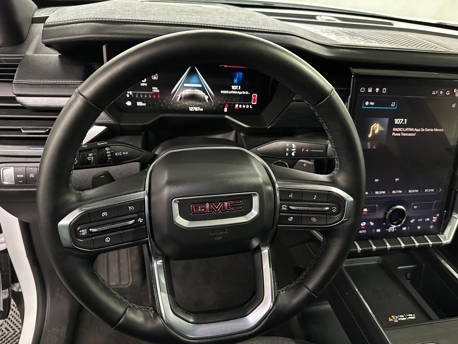 Thumbnail: 2025 GMC Acadia - 5