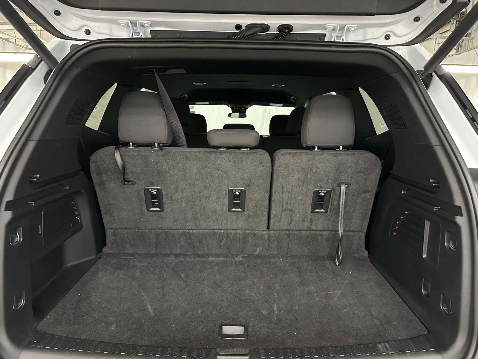 Thumbnail: 2025 GMC Acadia - 7