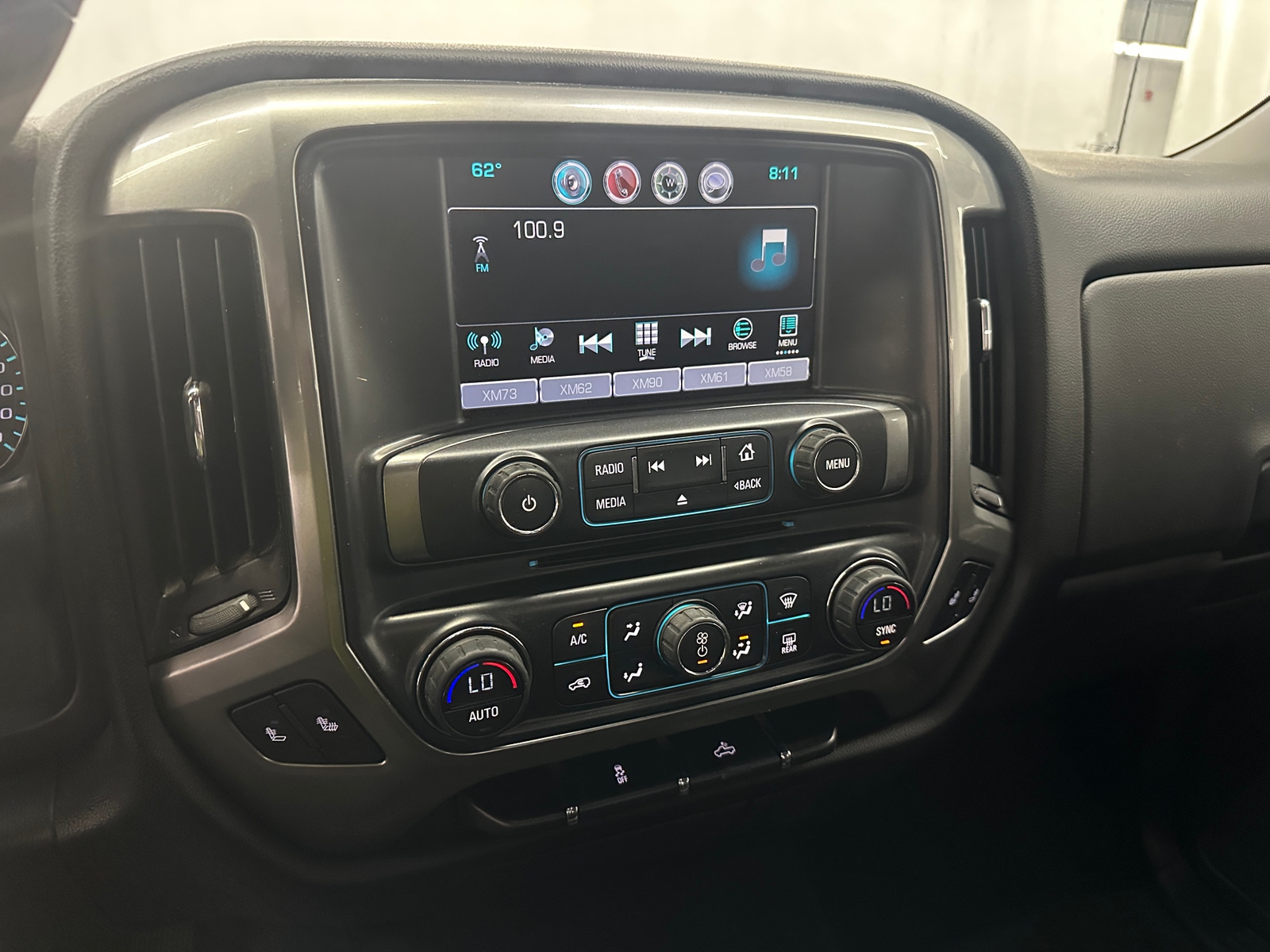 Thumbnail: 2016 Chevrolet Silverado 1500 - 4