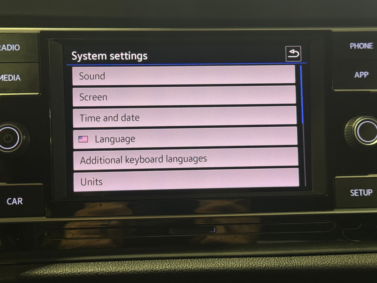 Thumbnail: 2019 Volkswagen Jetta - 4