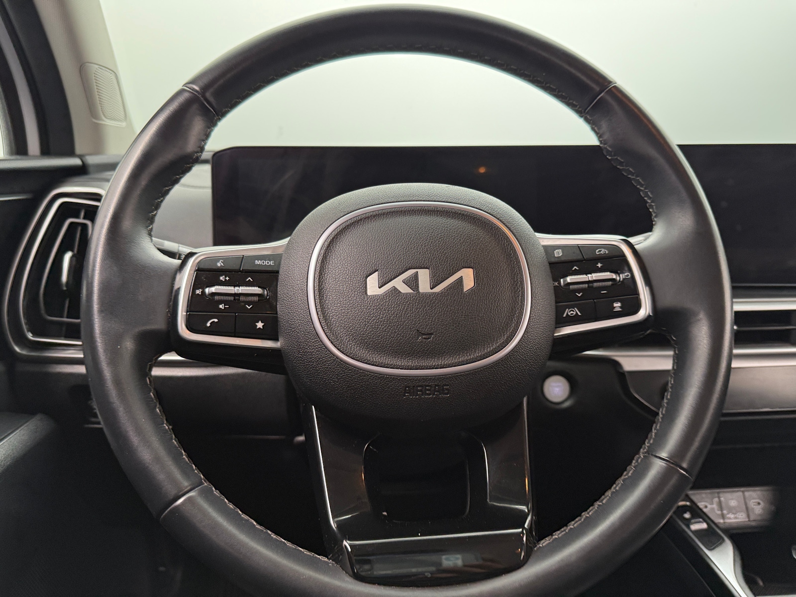 Thumbnail: 2024 Kia Sorento - 4