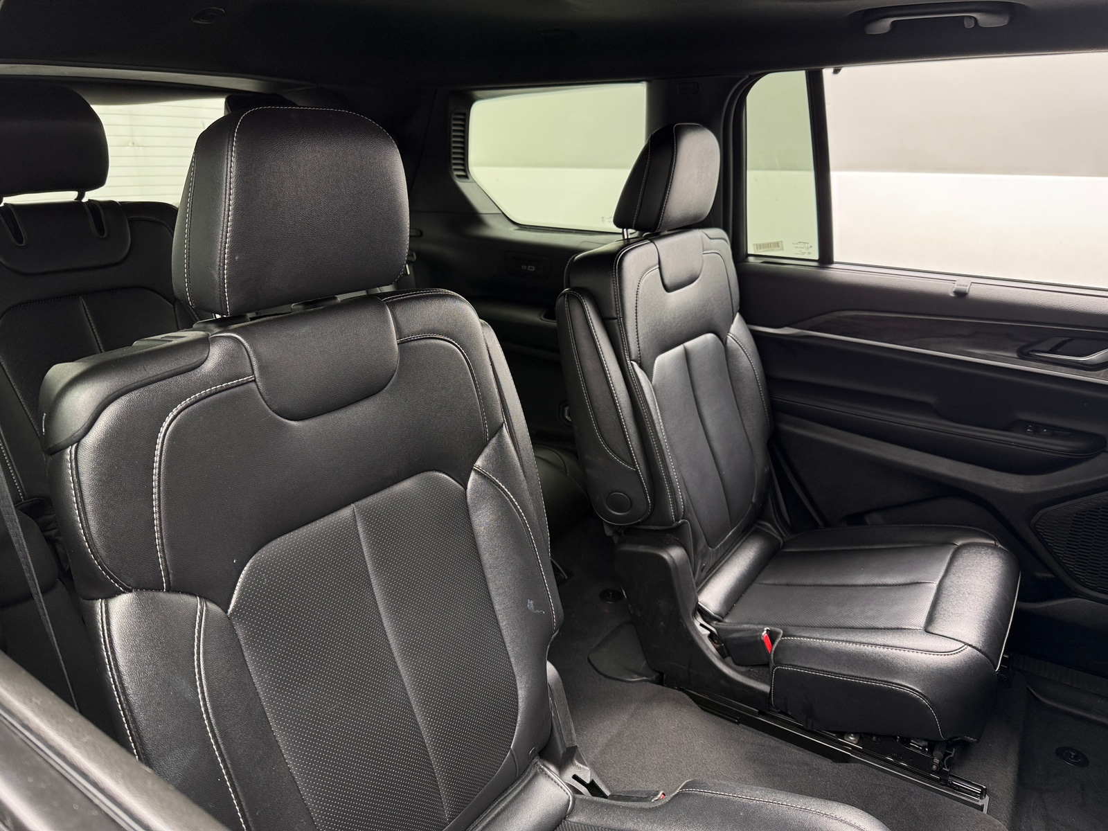 Thumbnail: 2024 Jeep Grand Cherokee L - 5