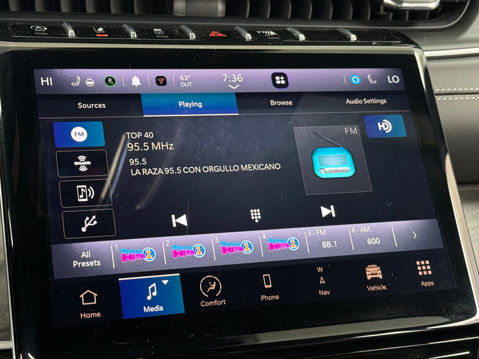 Thumbnail: 2024 Jeep Grand Cherokee L - 3