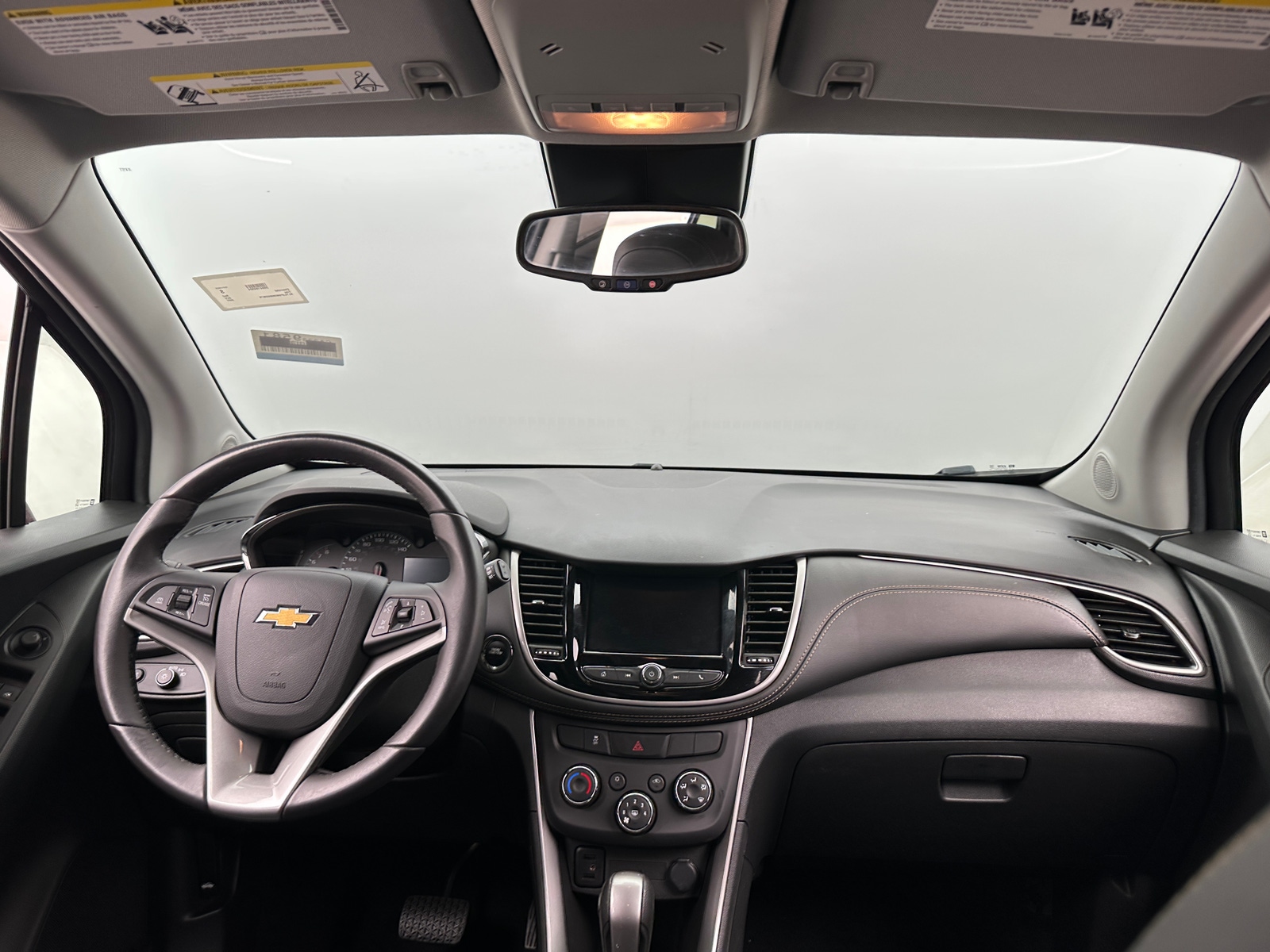 Thumbnail: 2022 Chevrolet Trax - 3