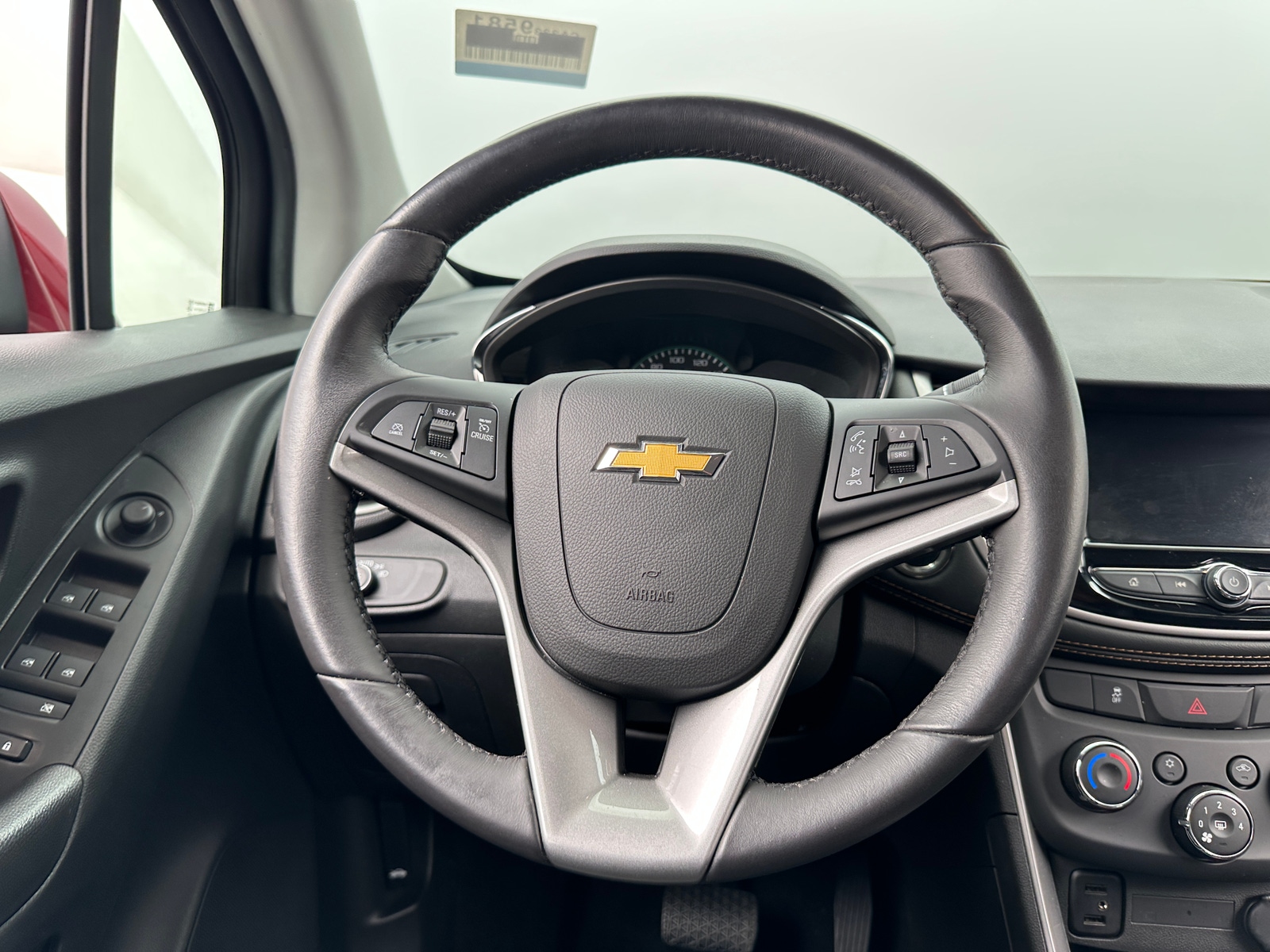 Thumbnail: 2022 Chevrolet Trax - 5