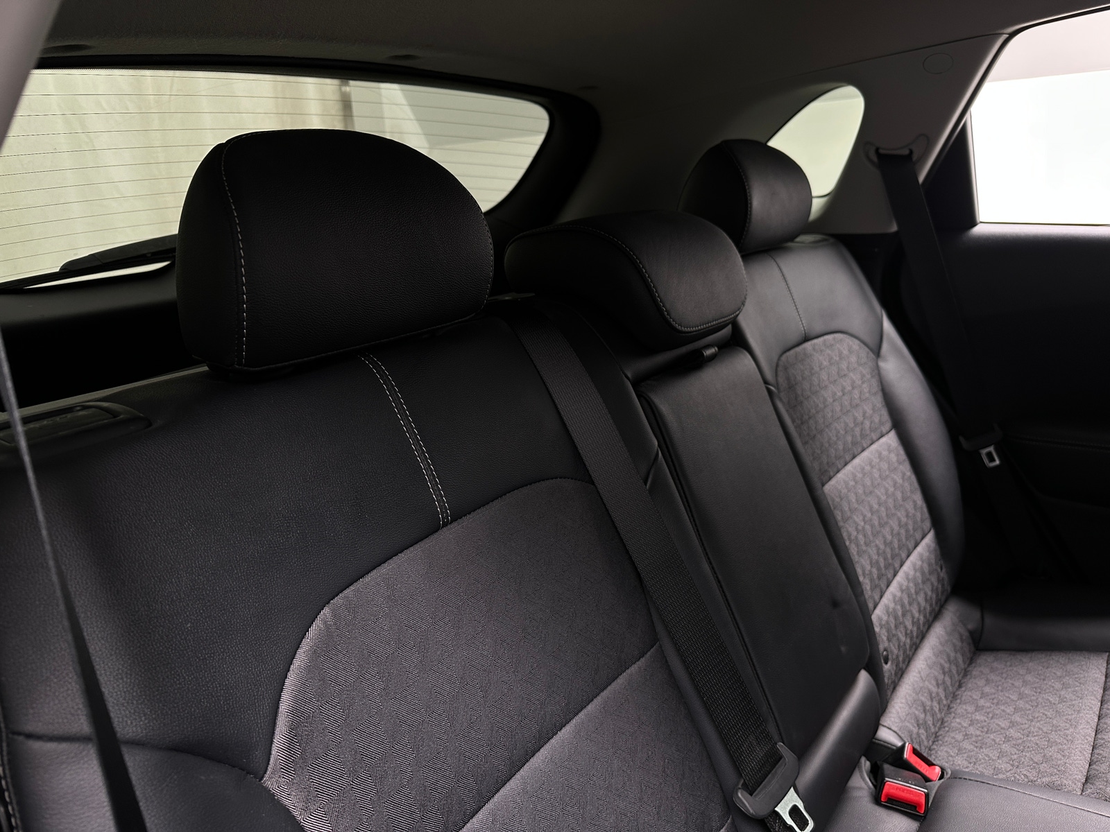 Thumbnail: 2019 Kia Niro - 6