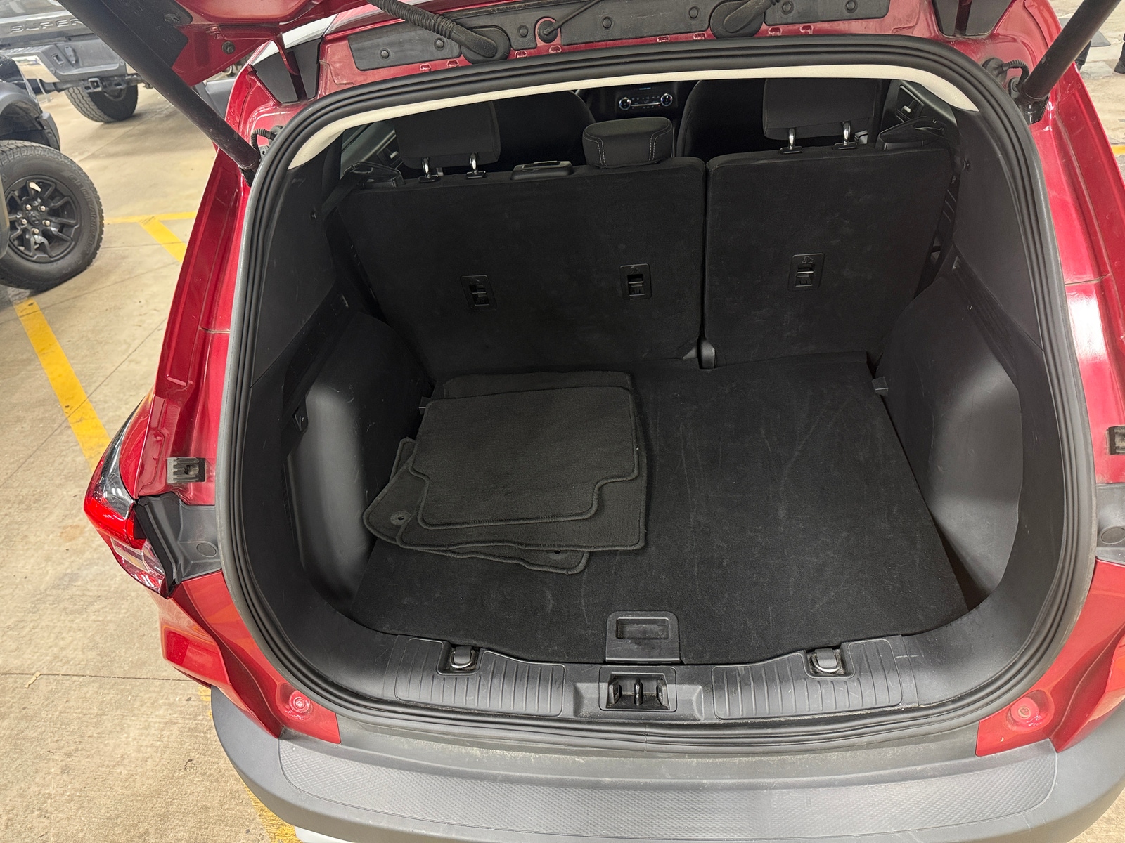 Thumbnail: 2023 Ford Escape - 7