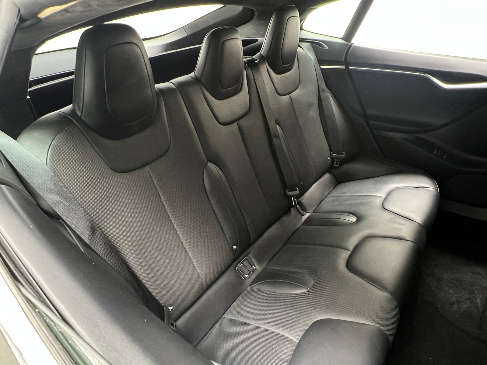 Thumbnail: 2016 Tesla Model S - 5