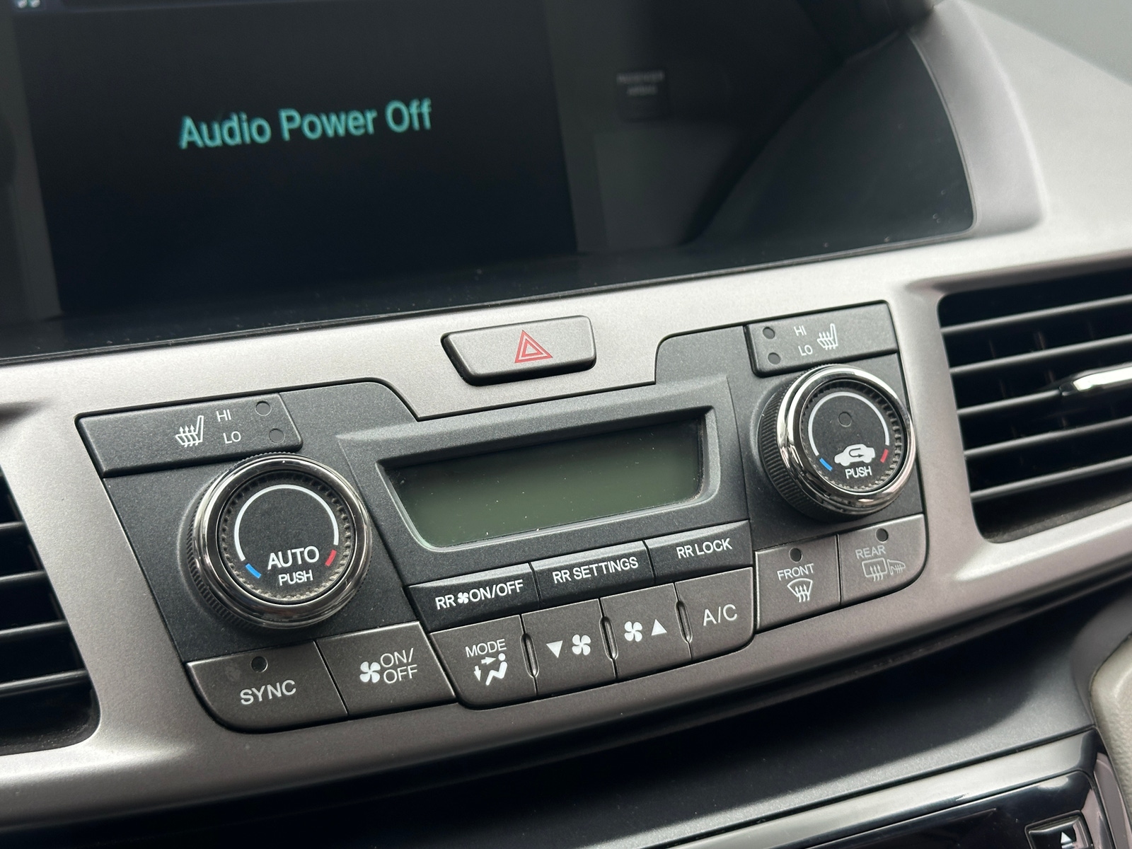 Thumbnail: 2015 Honda Odyssey - 3