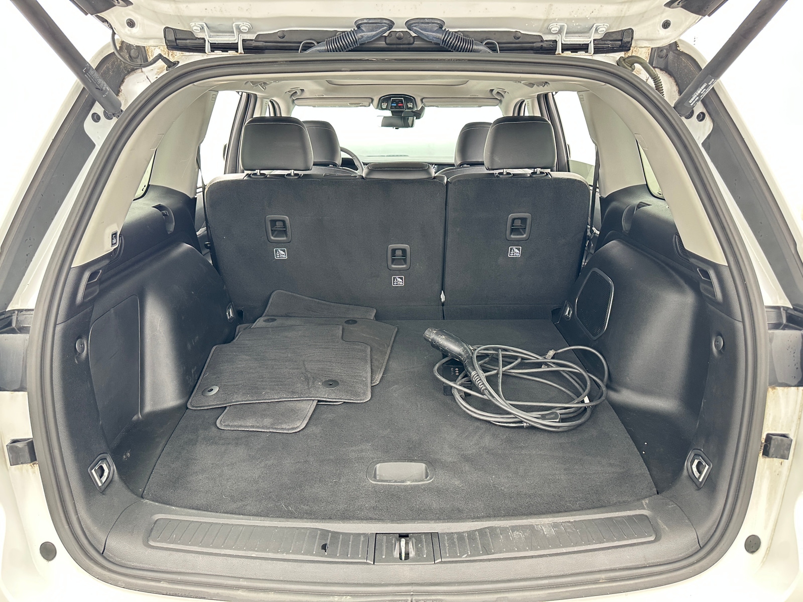 Thumbnail: 2023 Jeep Grand Cherokee - 6