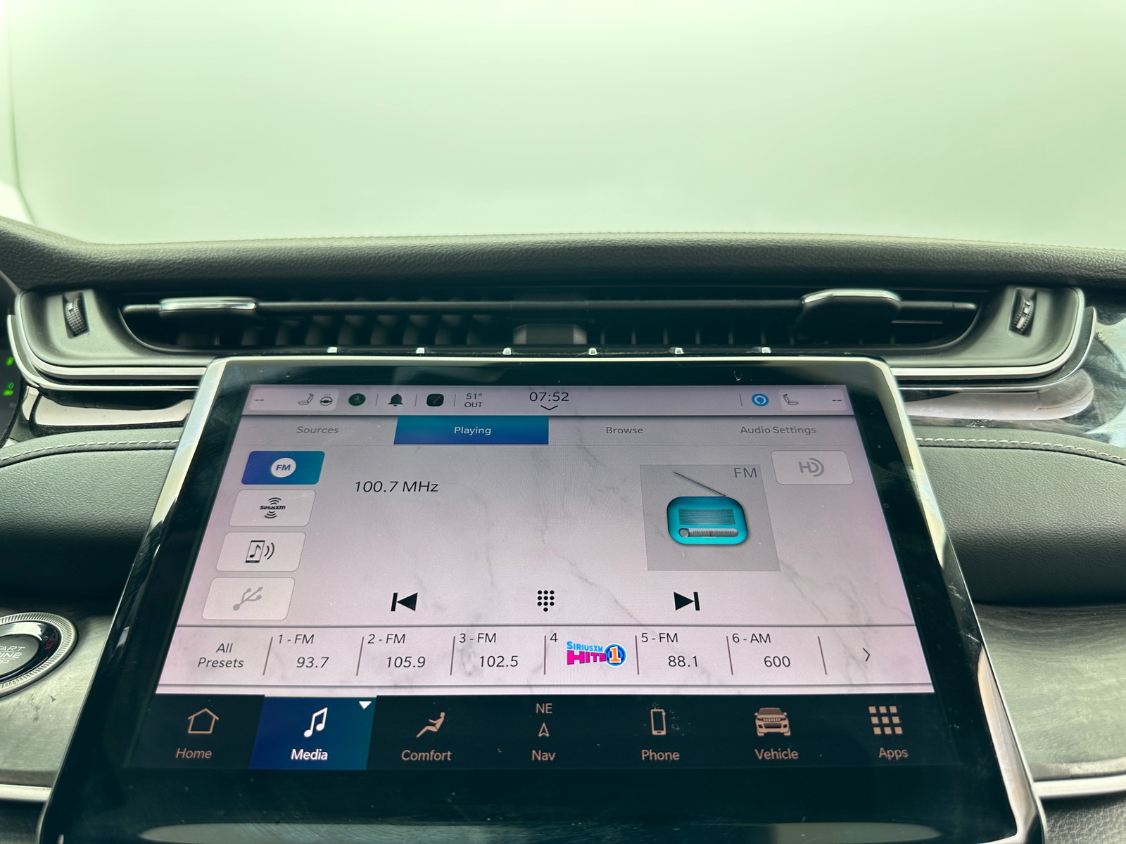 Thumbnail: 2023 Jeep Grand Cherokee - 3