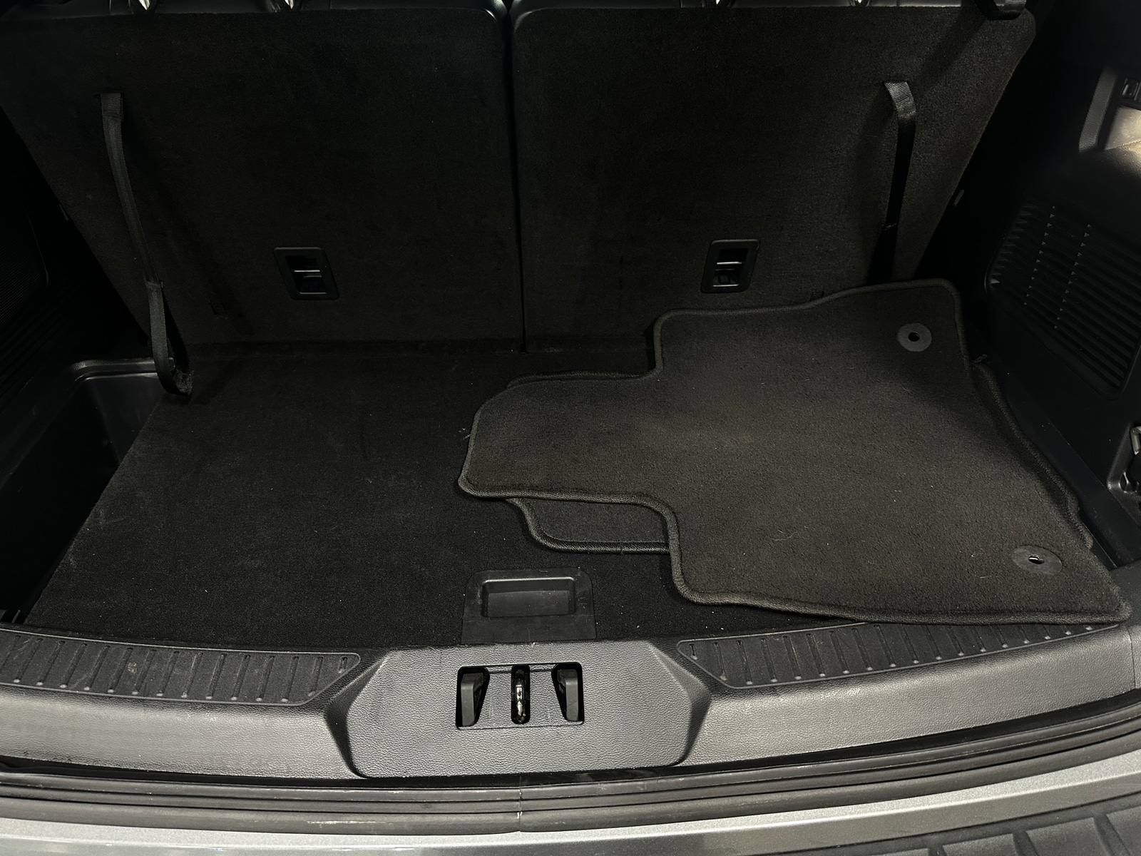 Thumbnail: 2025 Ford Explorer - 7