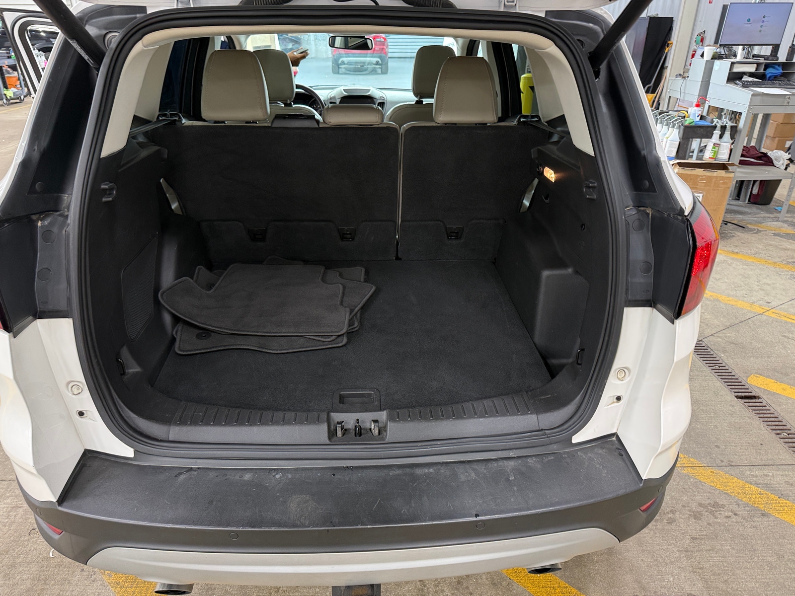 Thumbnail: 2019 Ford Escape - 6