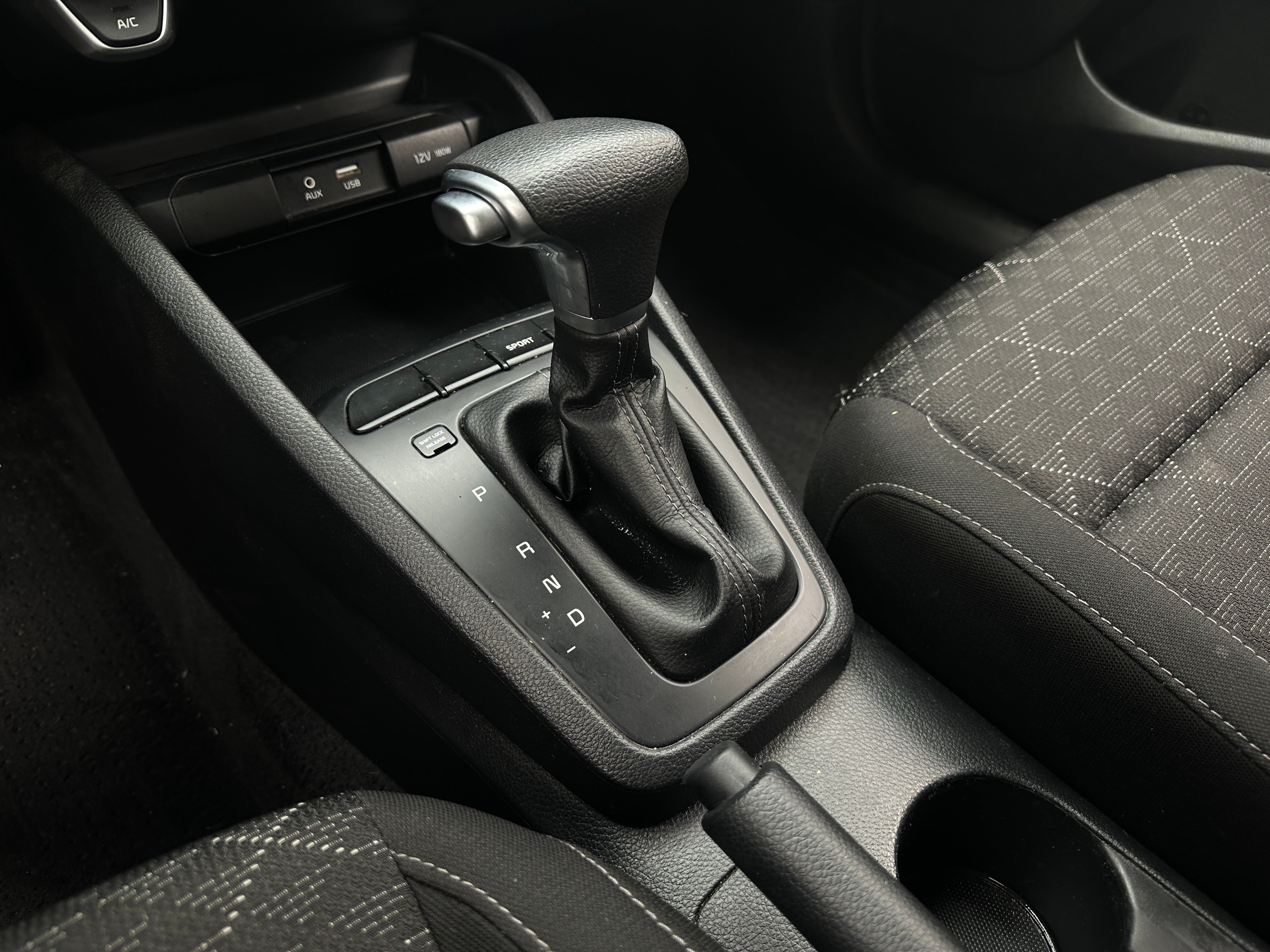 Used 2019 Kia RIO S with VIN 3KPA24AB2KE213550 for sale in Eagan, Minnesota