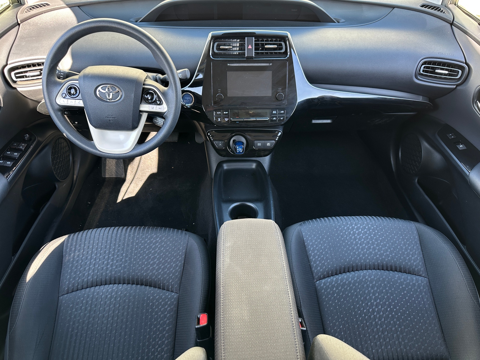 Thumbnail: 2017 Toyota Prius - 3