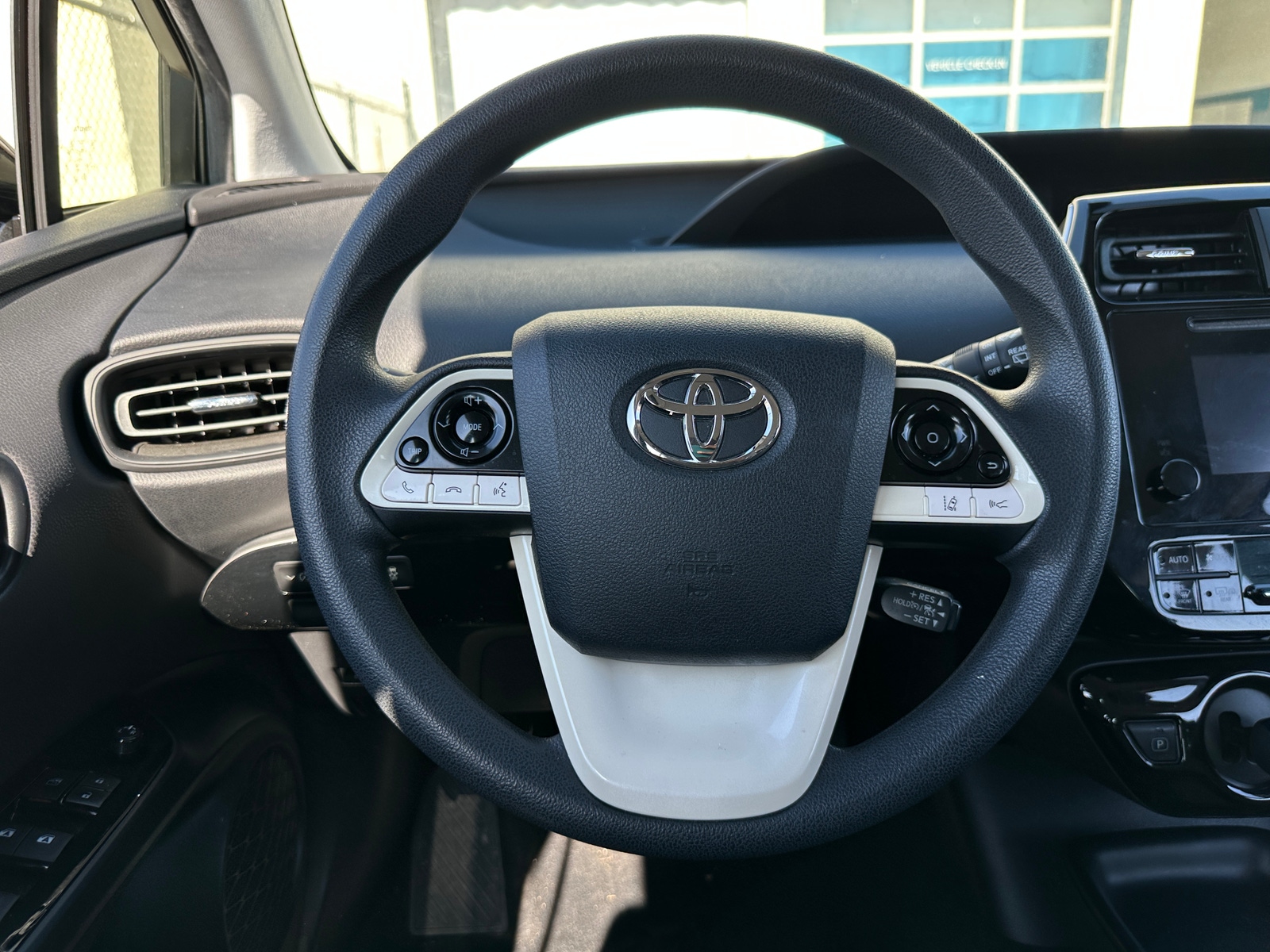 Thumbnail: 2017 Toyota Prius - 5