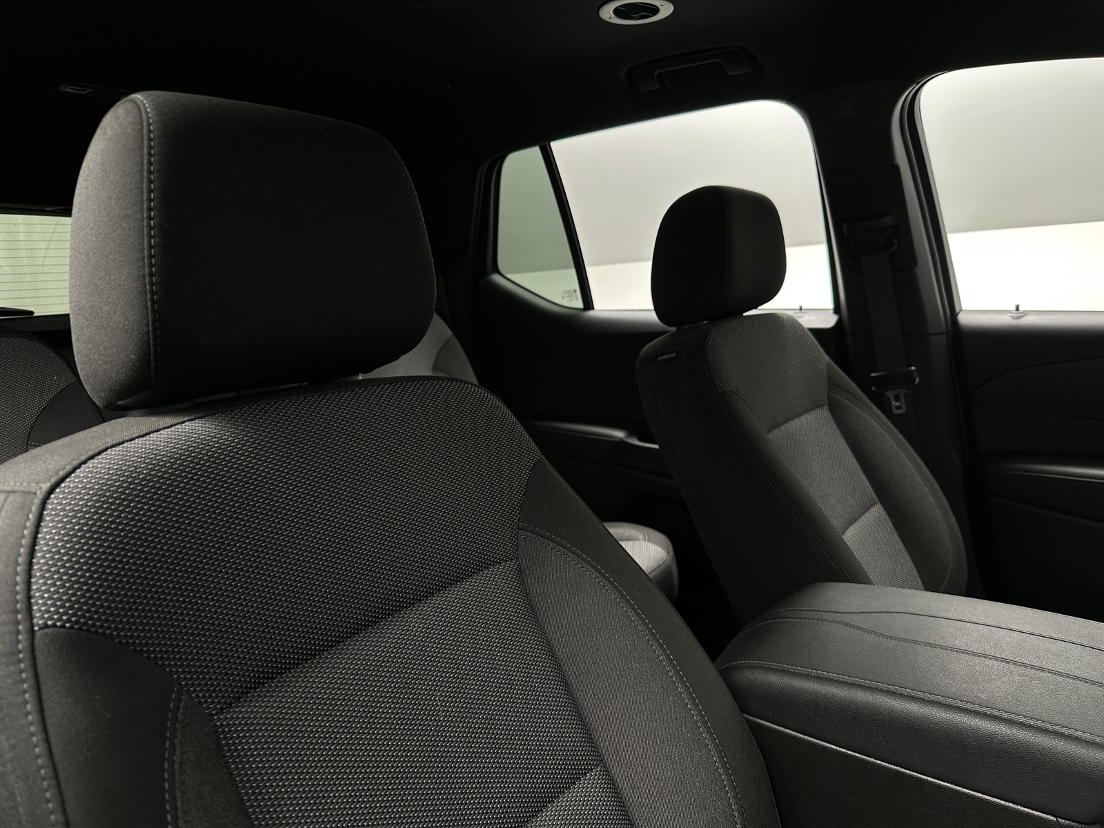 Thumbnail: 2023 Chevrolet Traverse - 2