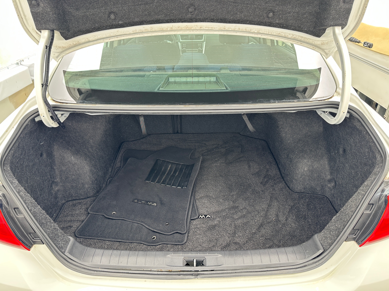 Thumbnail: 2017 Nissan Altima - 7