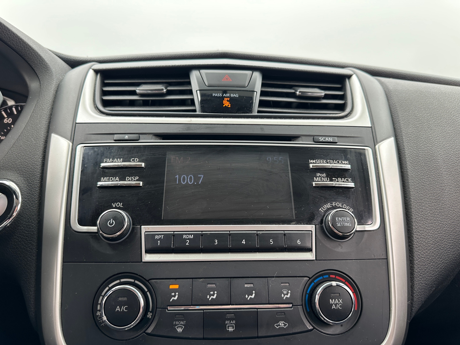 Thumbnail: 2017 Nissan Altima - 4