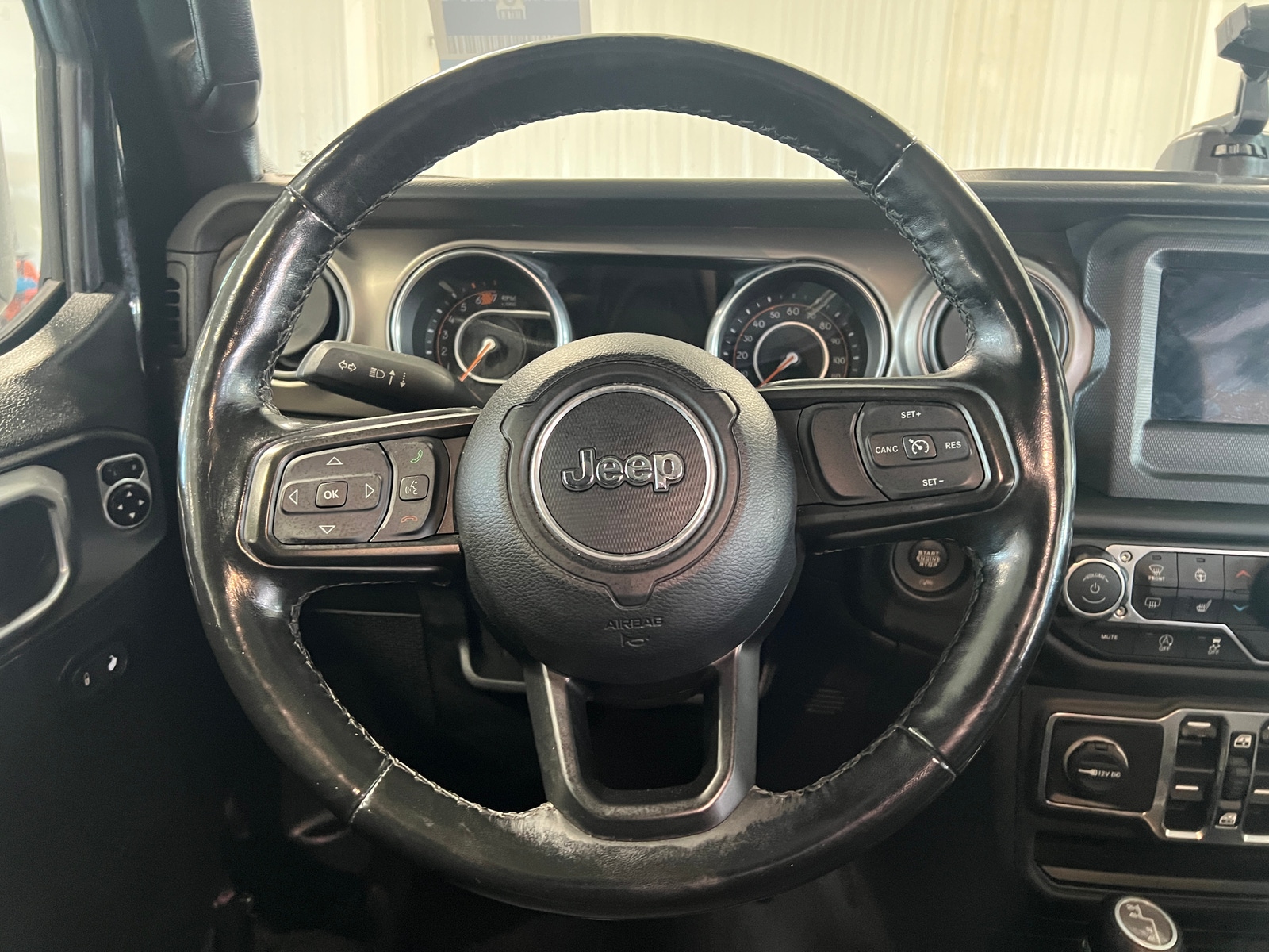 Thumbnail: 2020 Jeep Wrangler - 5