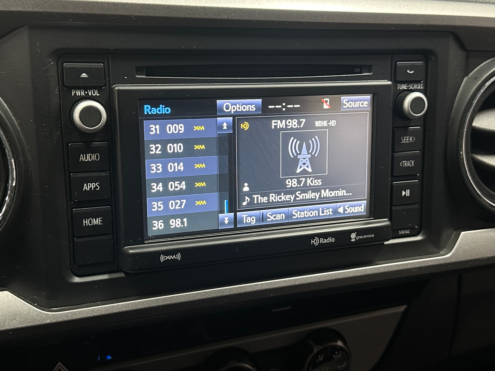 Thumbnail: 2017 Toyota Tacoma - 4