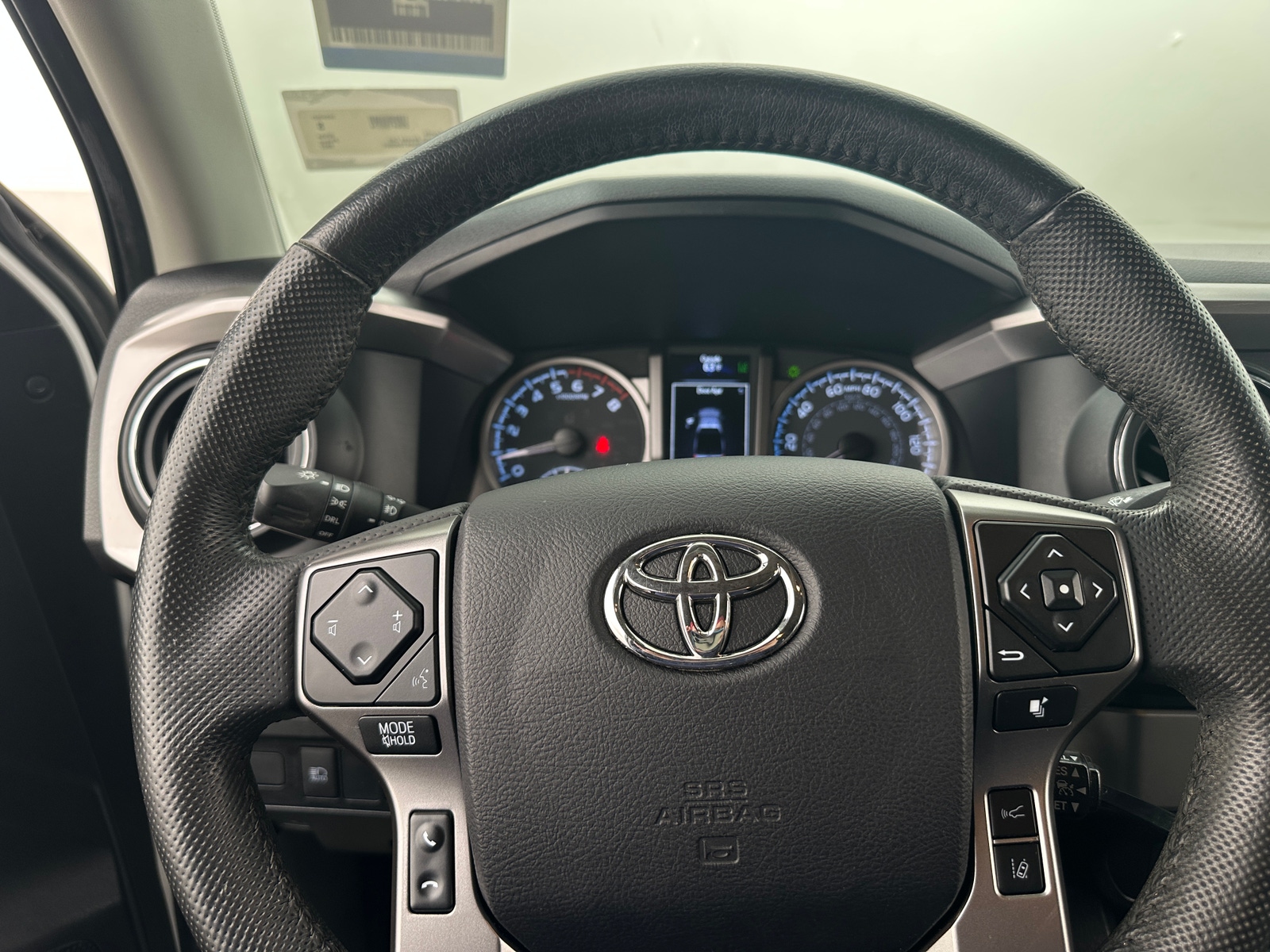 Thumbnail: 2022 Toyota Tacoma - 5