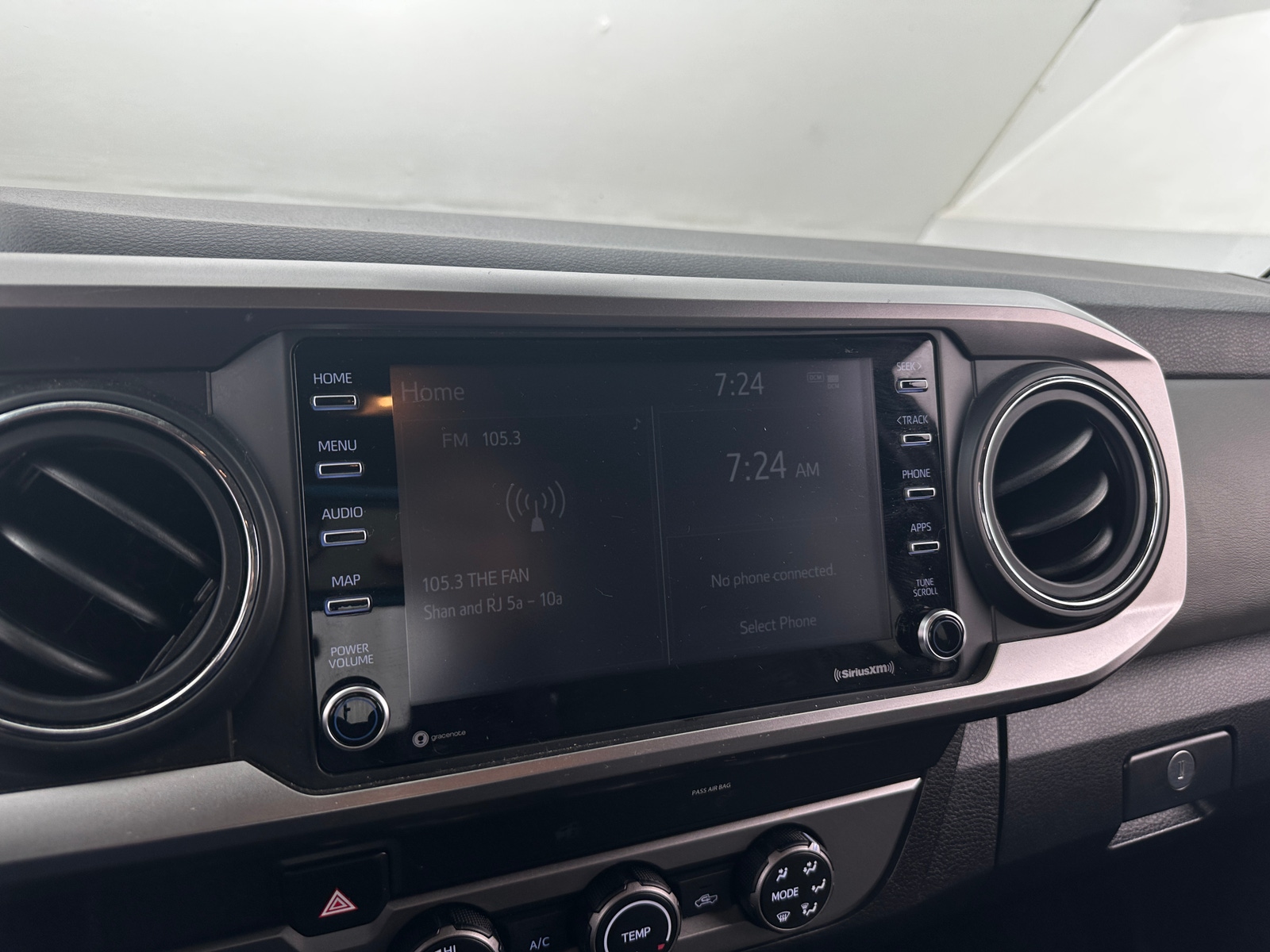 Thumbnail: 2022 Toyota Tacoma - 4