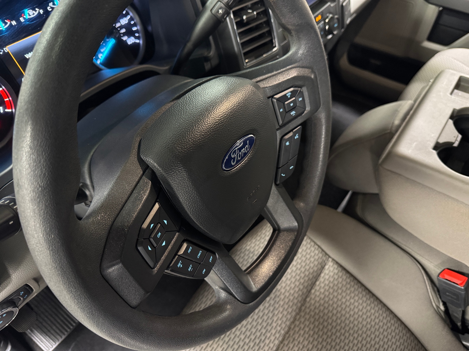 Thumbnail: 2022 Ford Econoline - 5