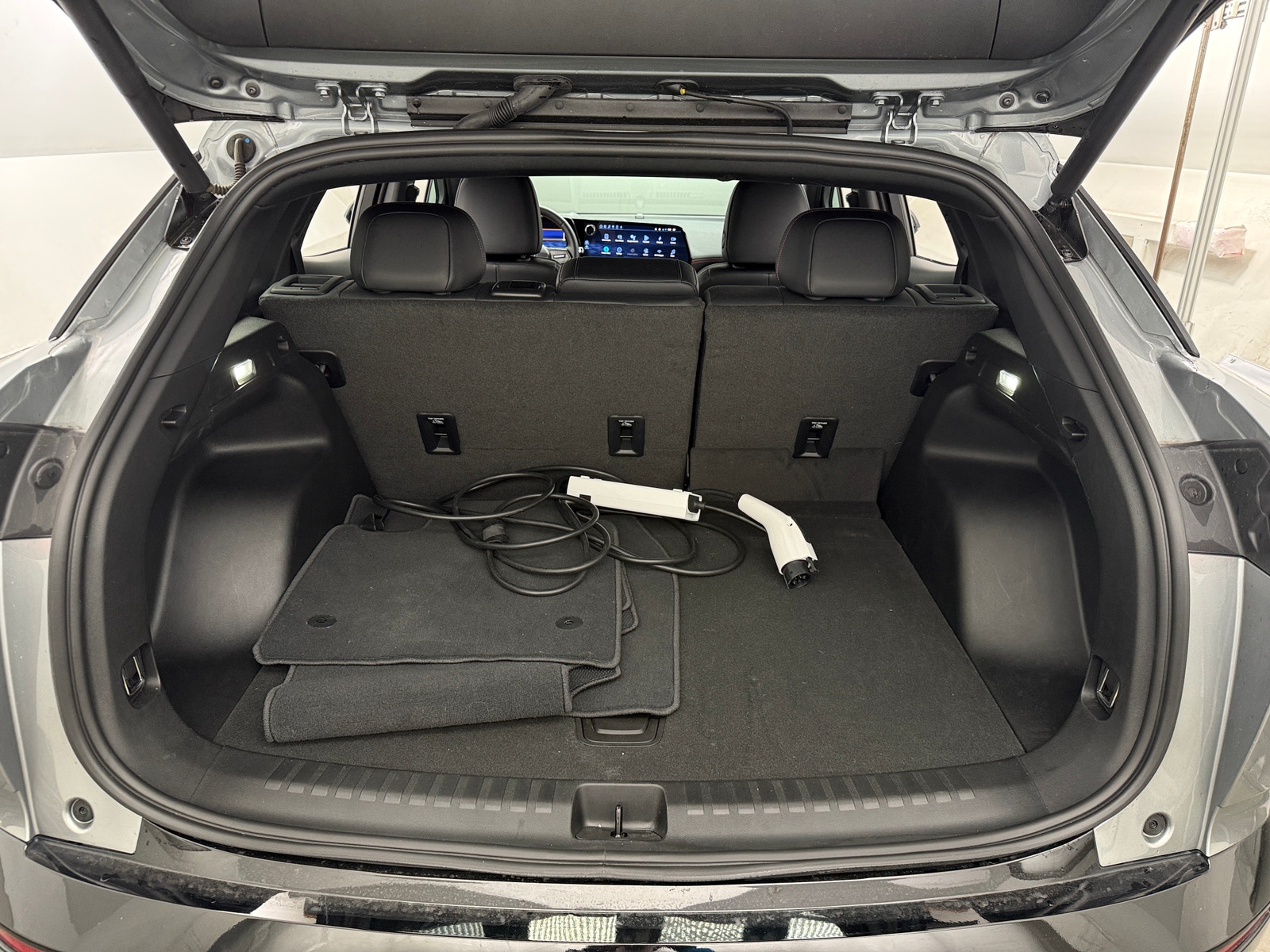 Thumbnail: 2024 Chevrolet Blazer EV - 6