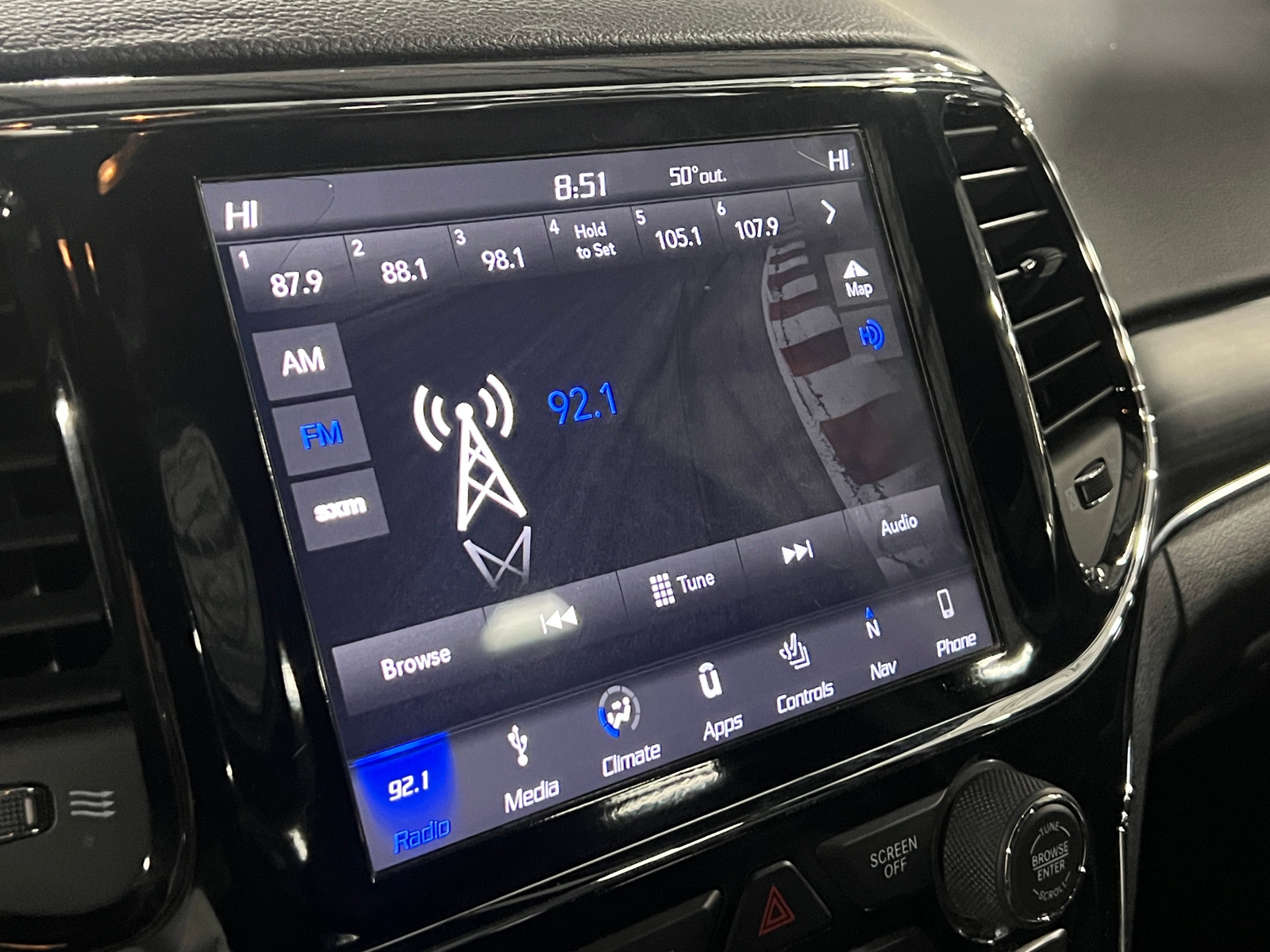 Thumbnail: 2019 Jeep Grand Cherokee - 3