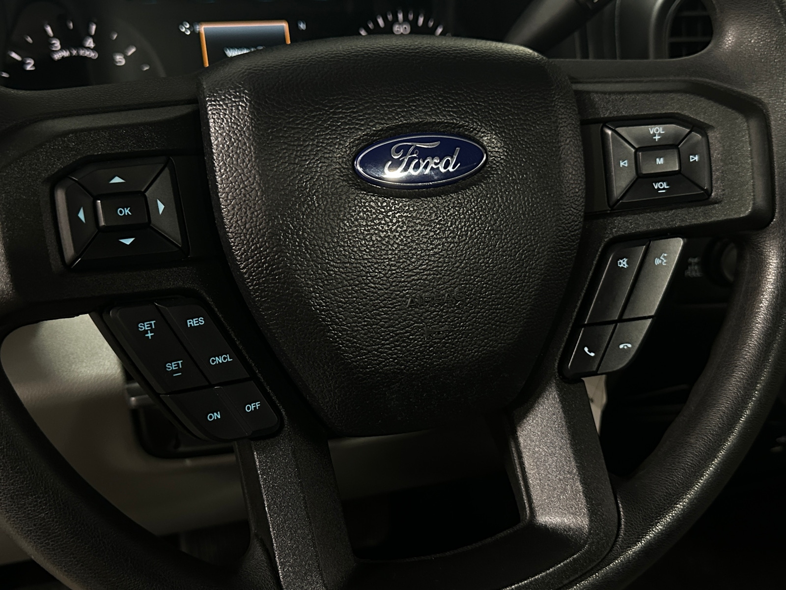 Thumbnail: 2020 Ford Econoline - 5