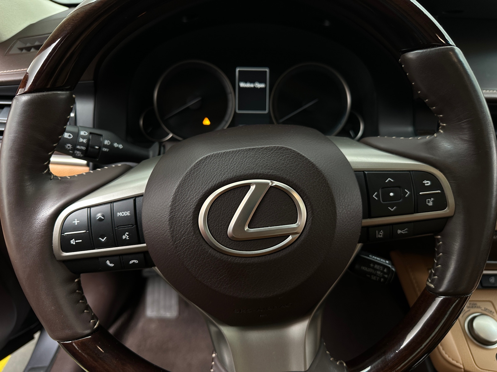 Thumbnail: 2017 Lexus ES - 4