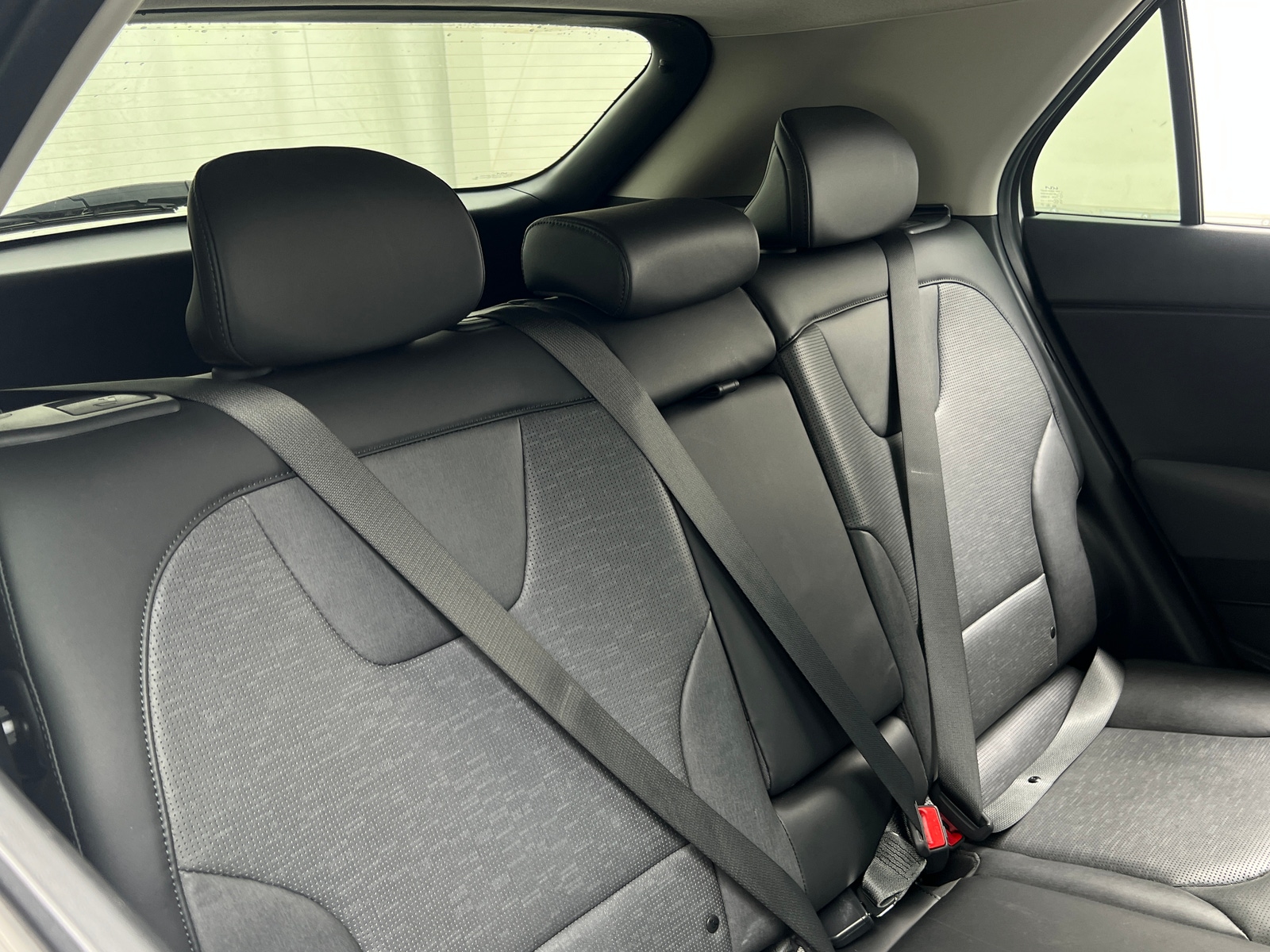 Thumbnail: 2023 Kia Niro - 5