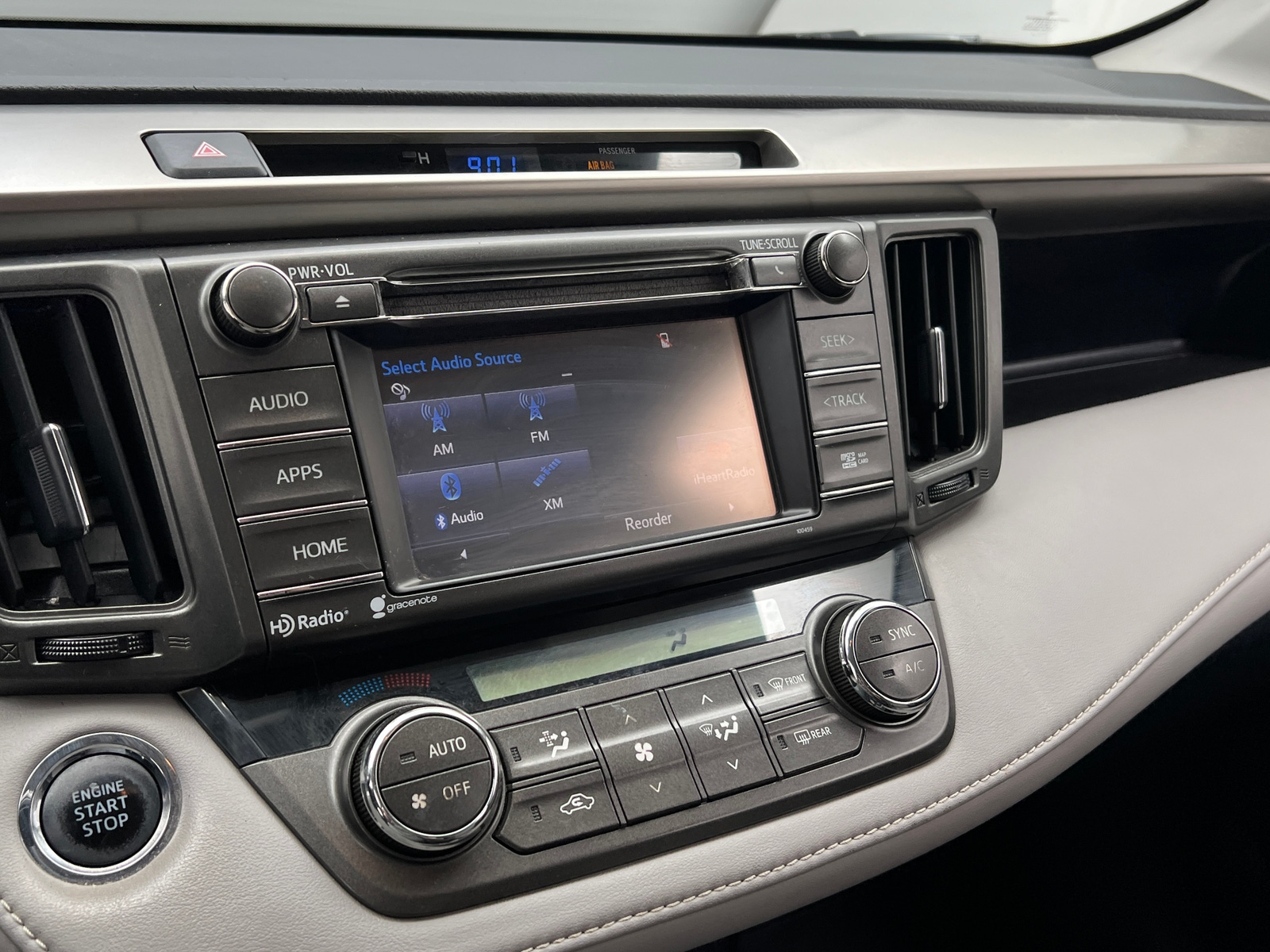 Thumbnail: 2015 Toyota RAV4 - 3