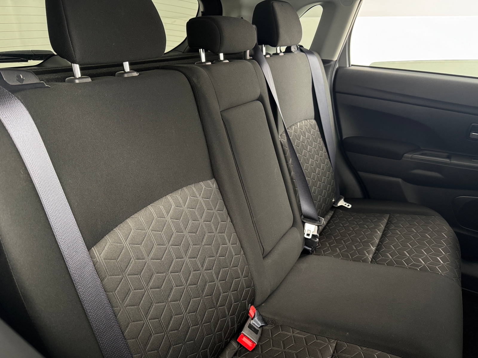 Thumbnail: 2024 Mitsubishi Outlander Sport - 6