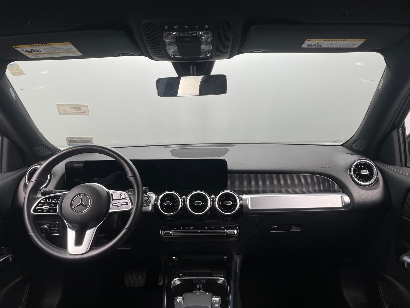 Thumbnail: 2022 Mercedes-Benz GLB - 2