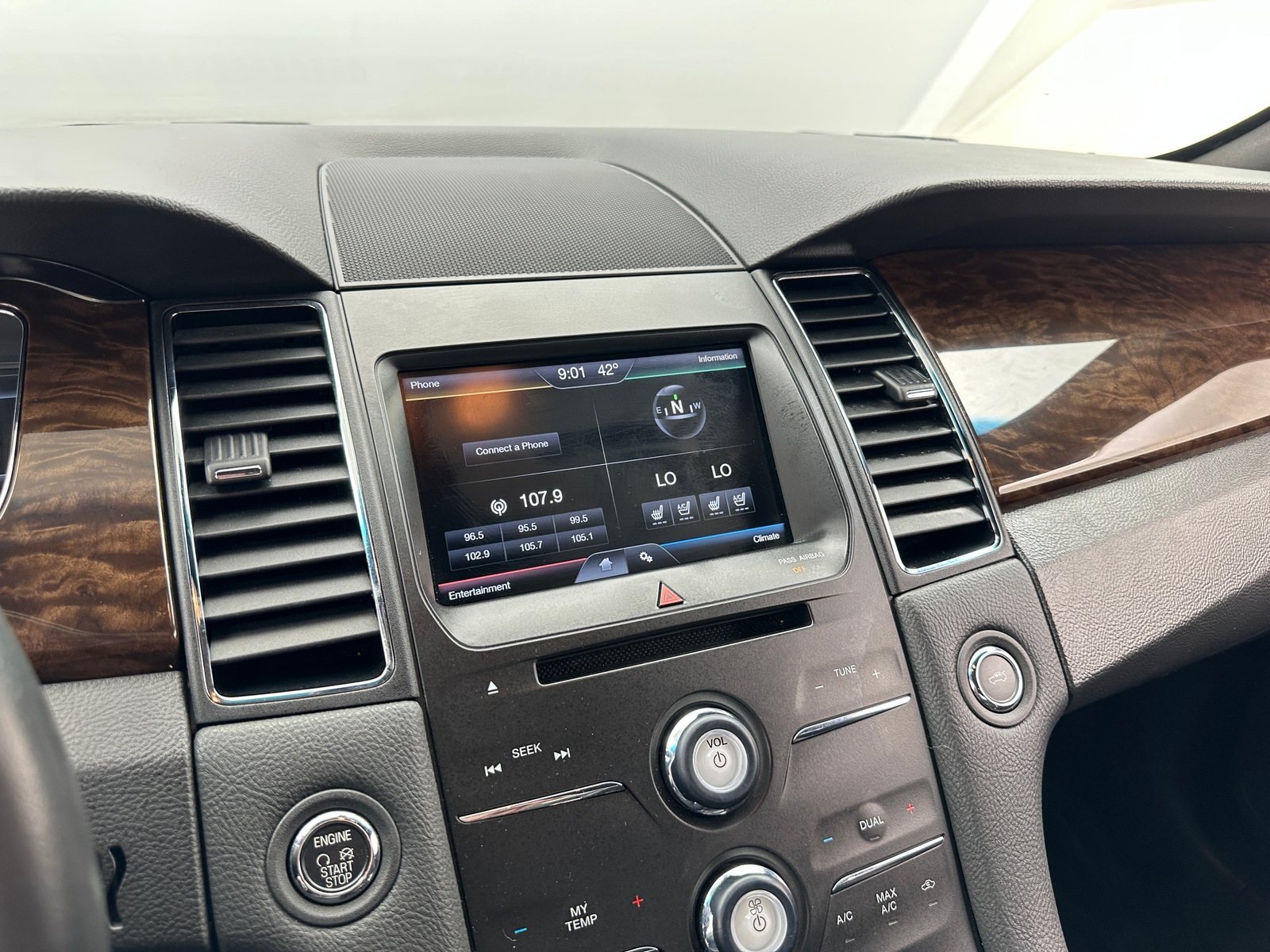 Thumbnail: 2014 Ford Taurus - 3