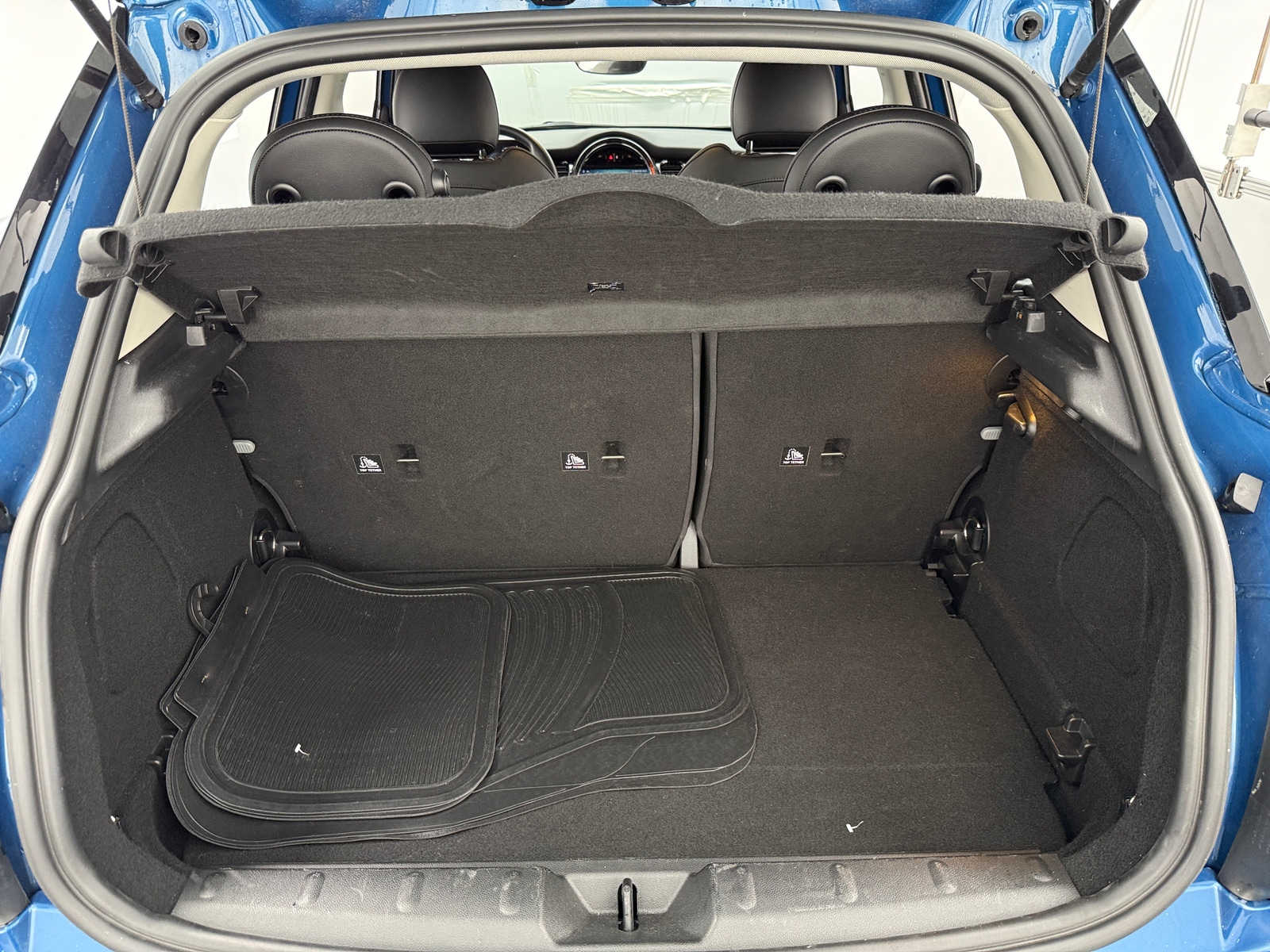 Thumbnail: 2022 MINI Cooper Hardtop - 6