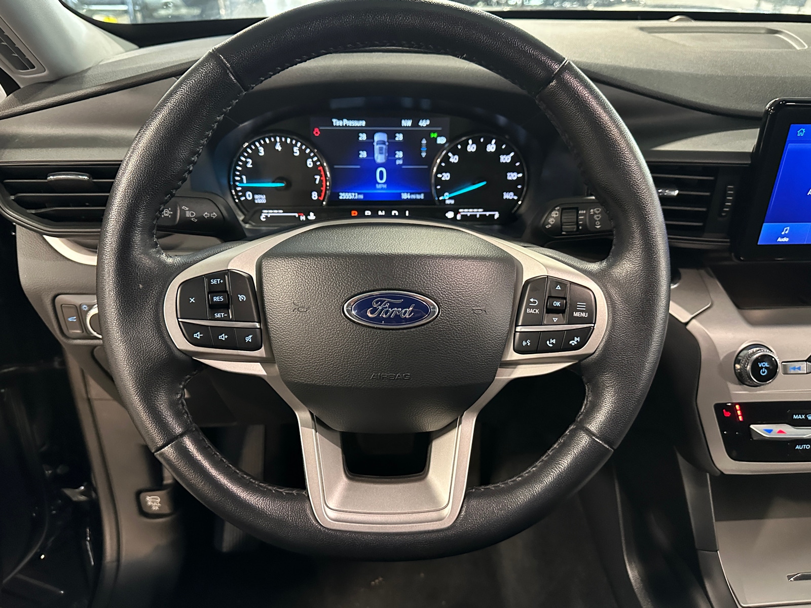 Thumbnail: 2022 Ford Explorer - 5