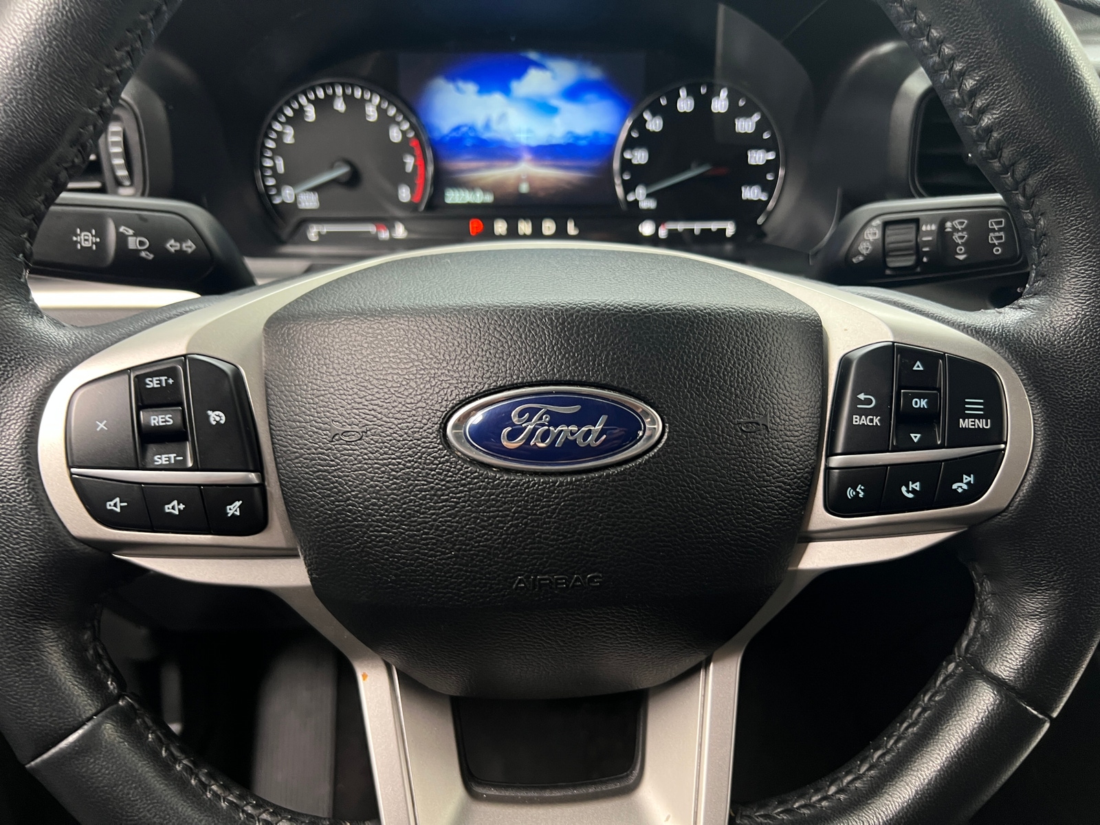 Thumbnail: 2022 Ford Explorer - 5