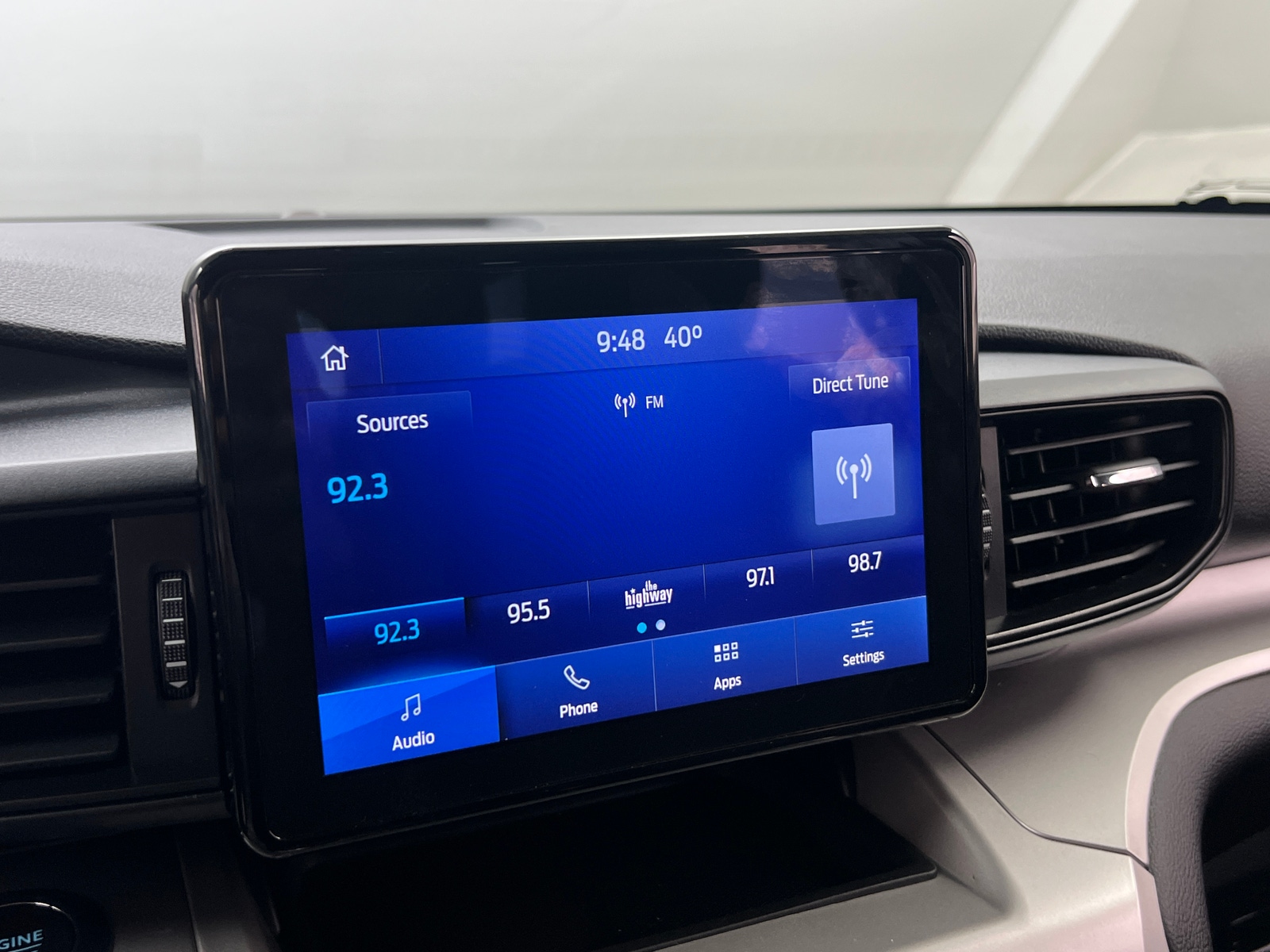 Thumbnail: 2022 Ford Explorer - 4