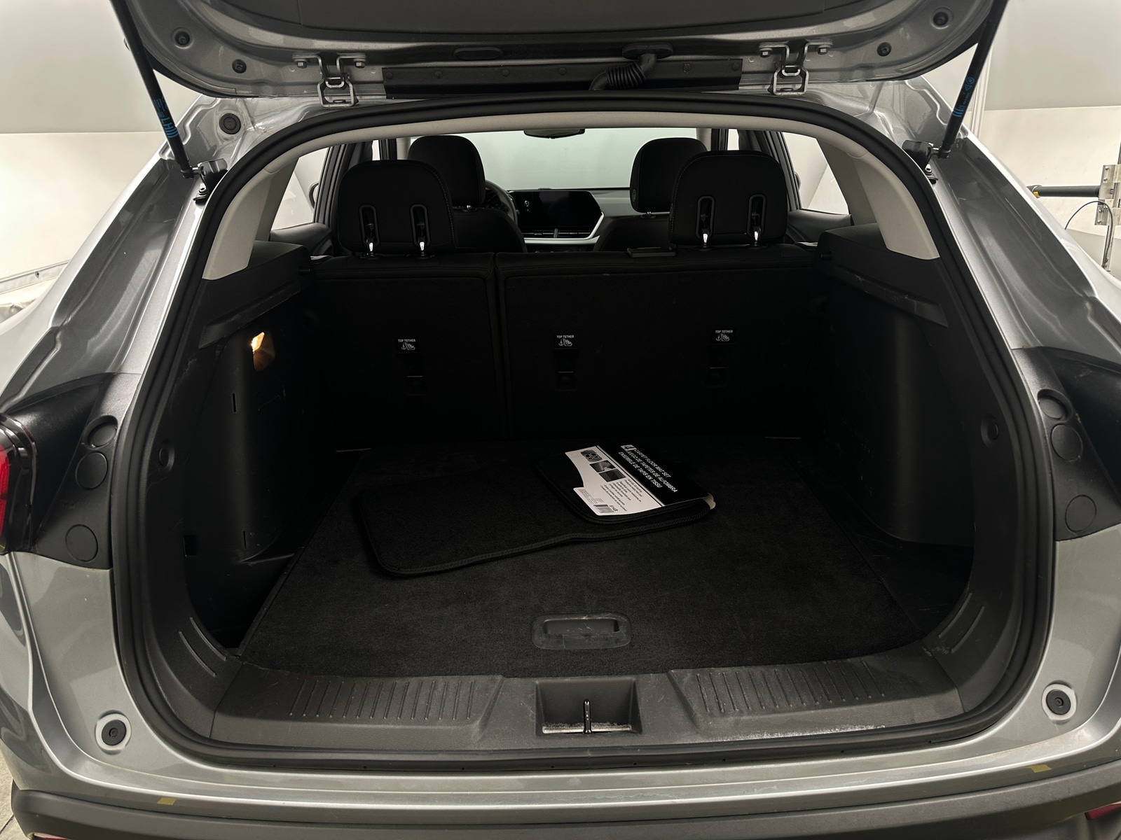 Thumbnail: 2025 Chevrolet Trax - 7