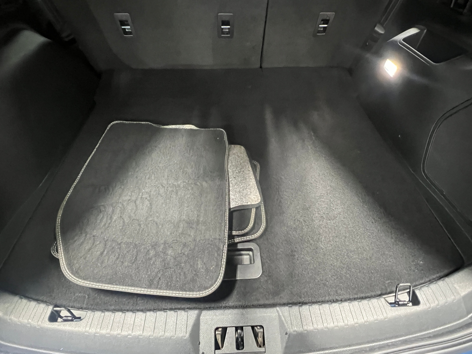 Thumbnail: 2019 Ford Edge - 6