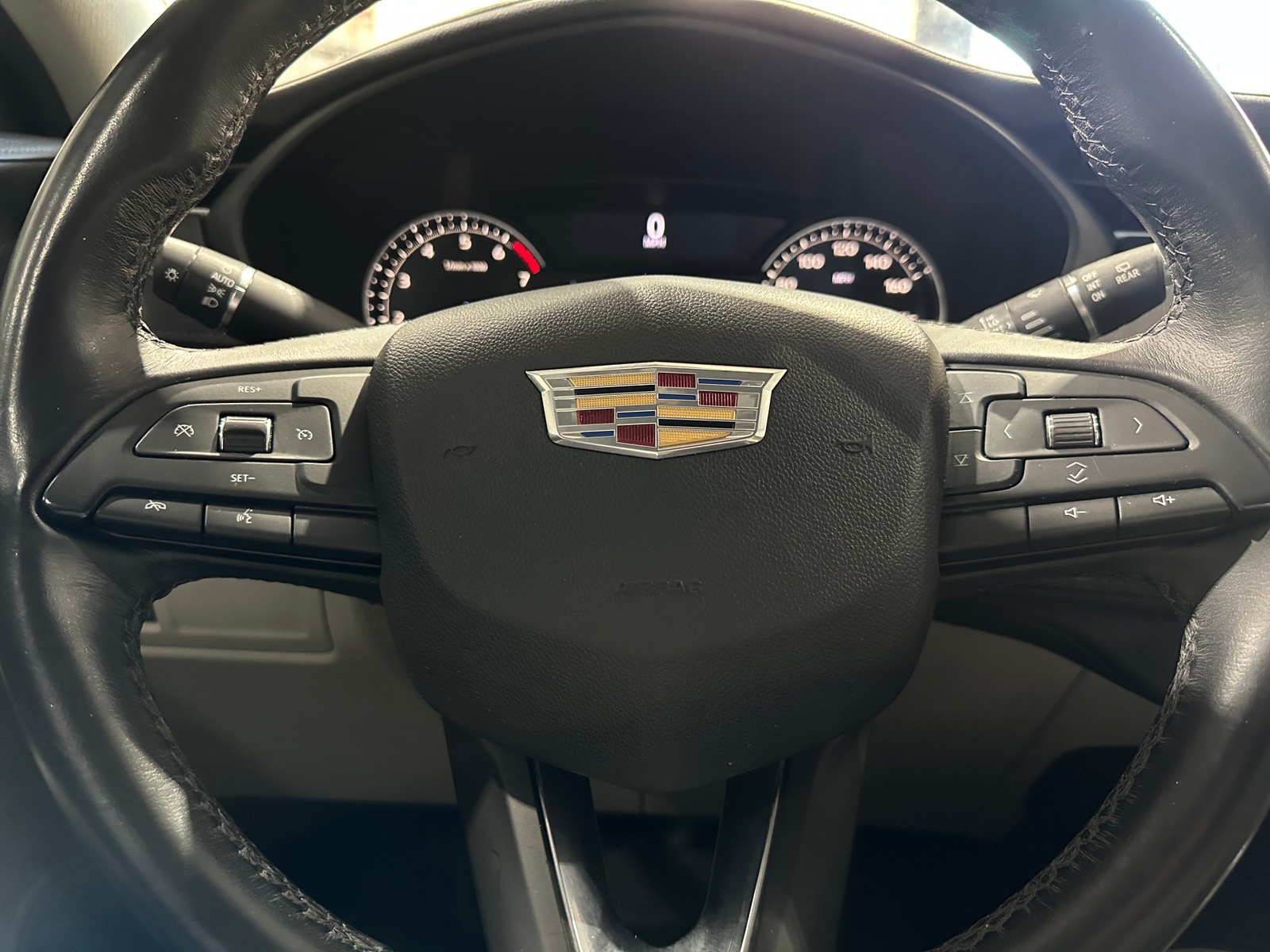 Thumbnail: 2019 Cadillac XT4 - 4