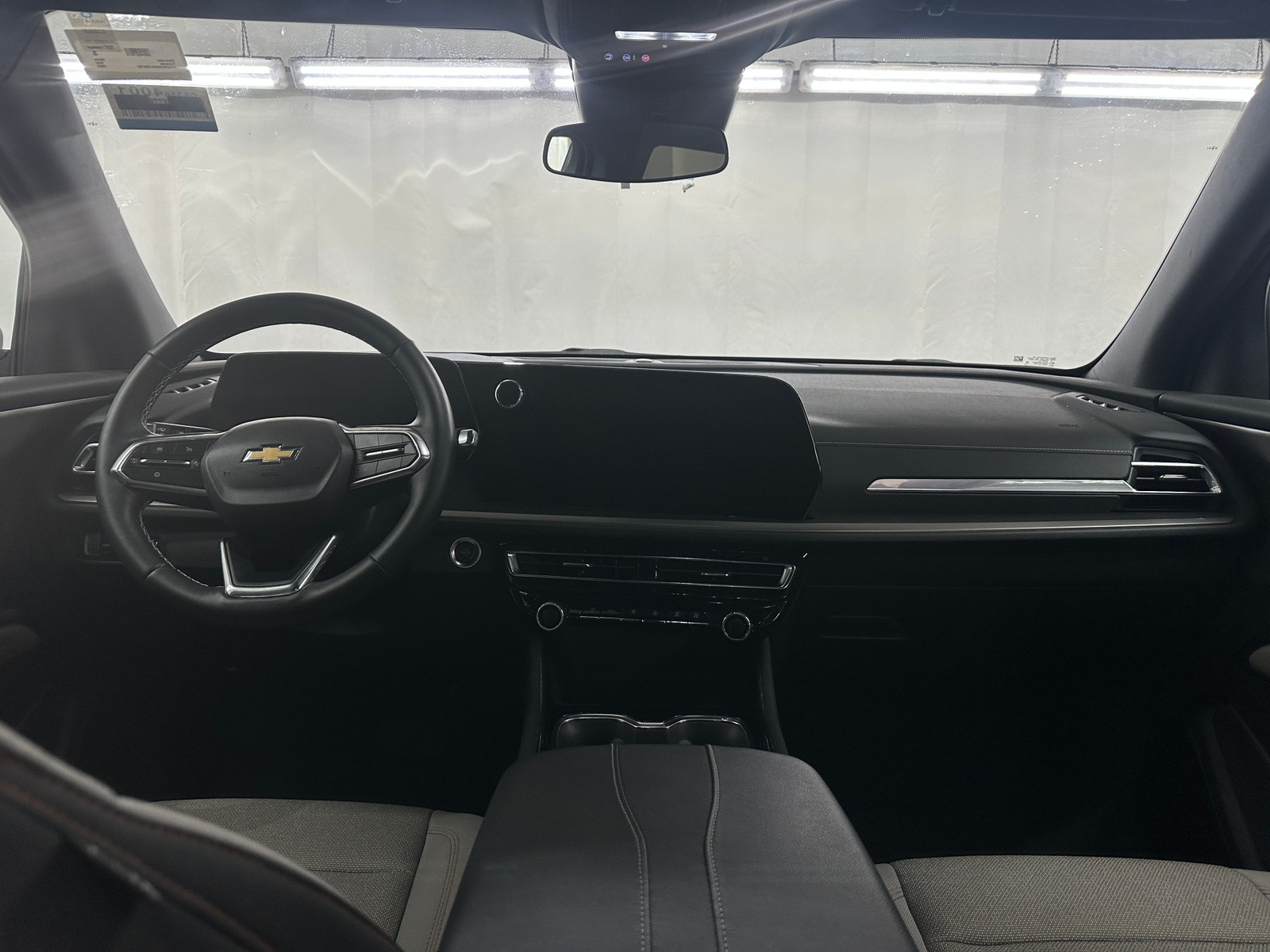 Thumbnail: 2025 Chevrolet Traverse - 3