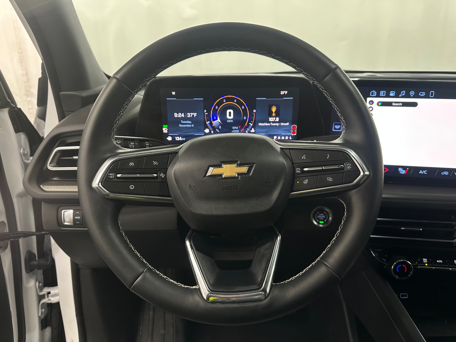 Thumbnail: 2025 Chevrolet Traverse - 5