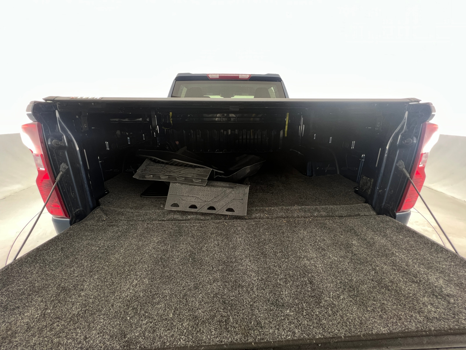 Thumbnail: 2023 Chevrolet Silverado 1500 - 7