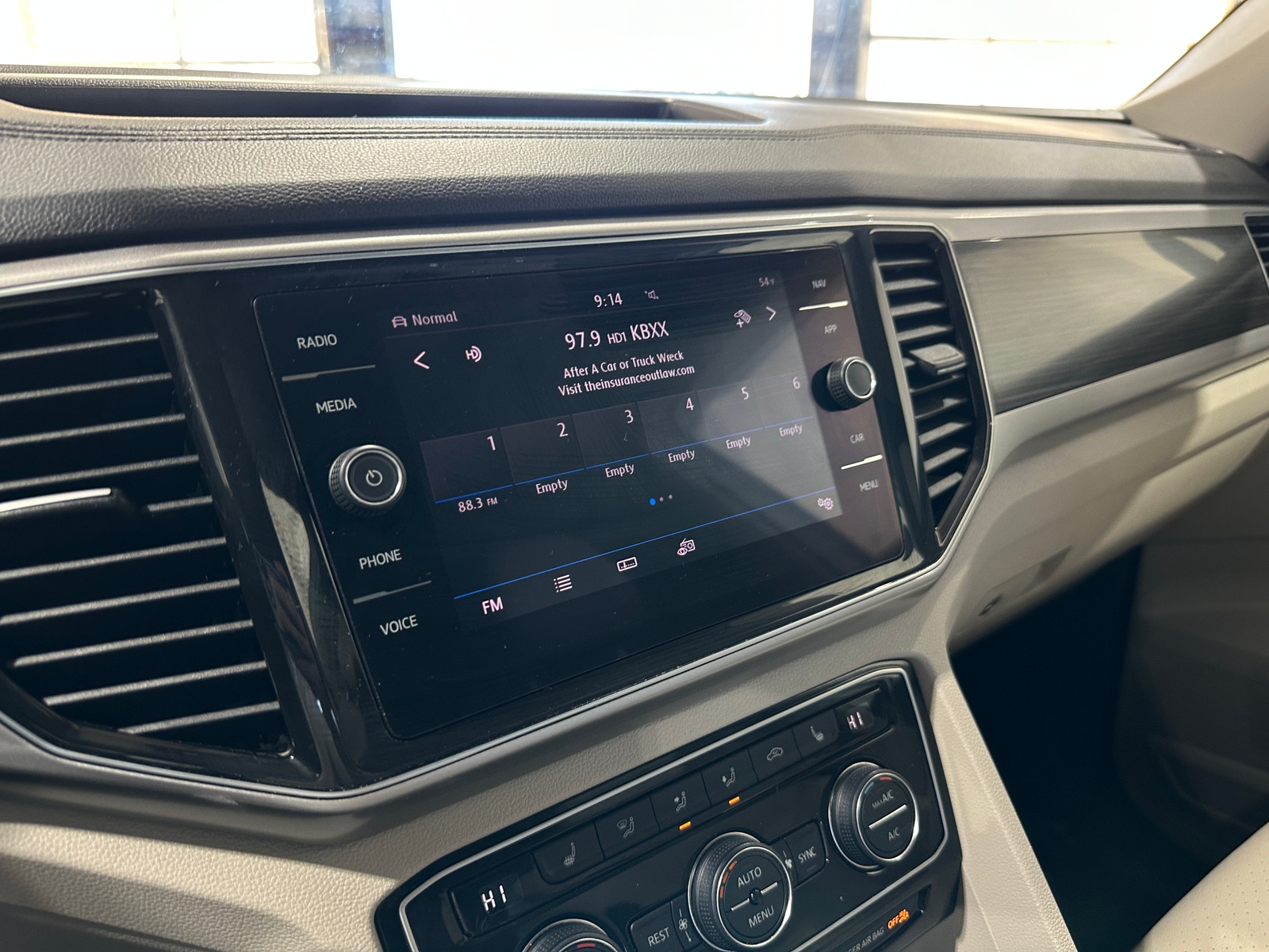 Thumbnail: 2019 Volkswagen Atlas - 3